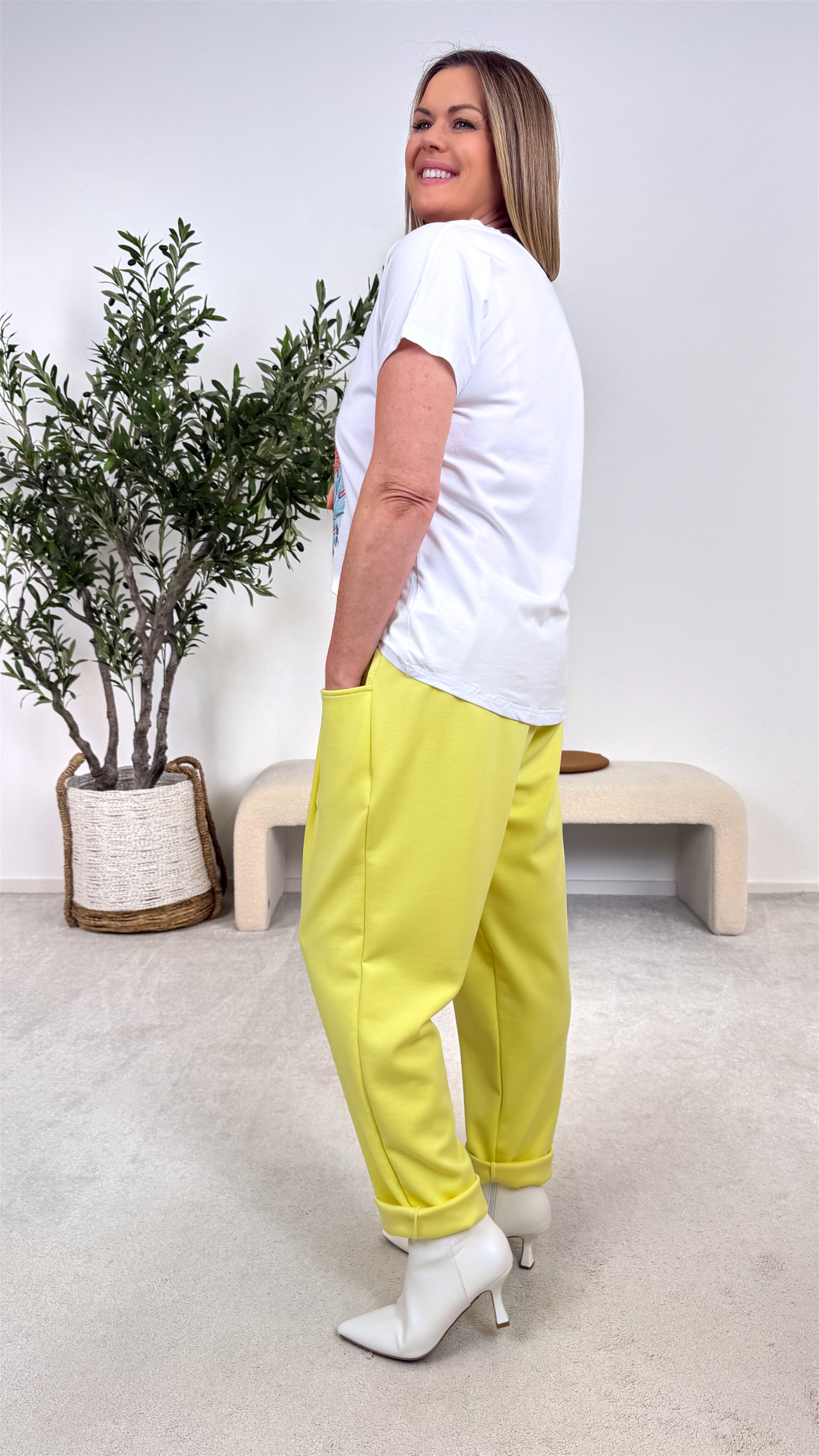 T-Shirt Golden Jungle Print *Bunt*