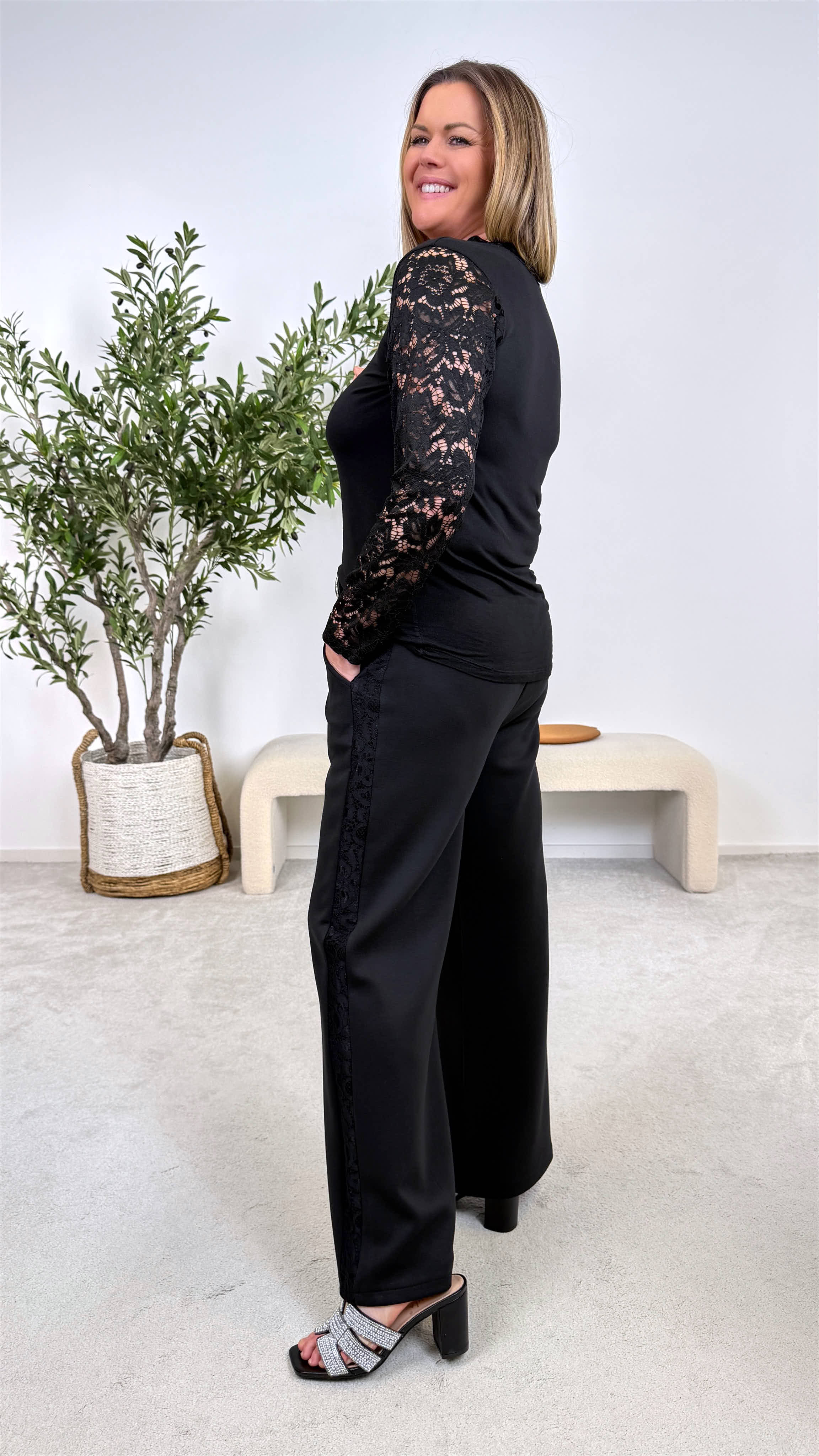 Langarmshirt Gentle Beauty *Schwarz*