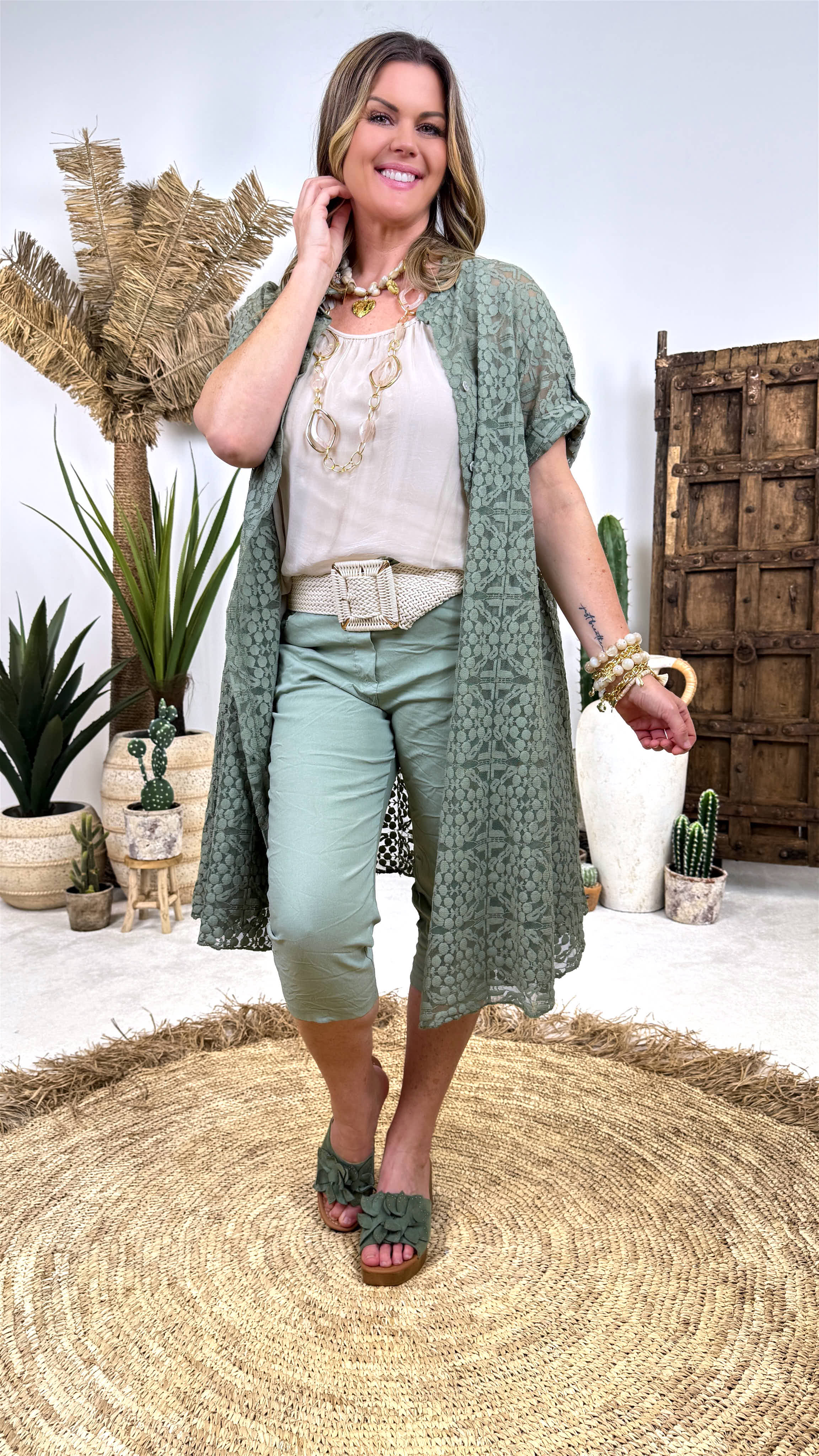 Spitzenbluse Paris Lace (kurz) *Khaki*