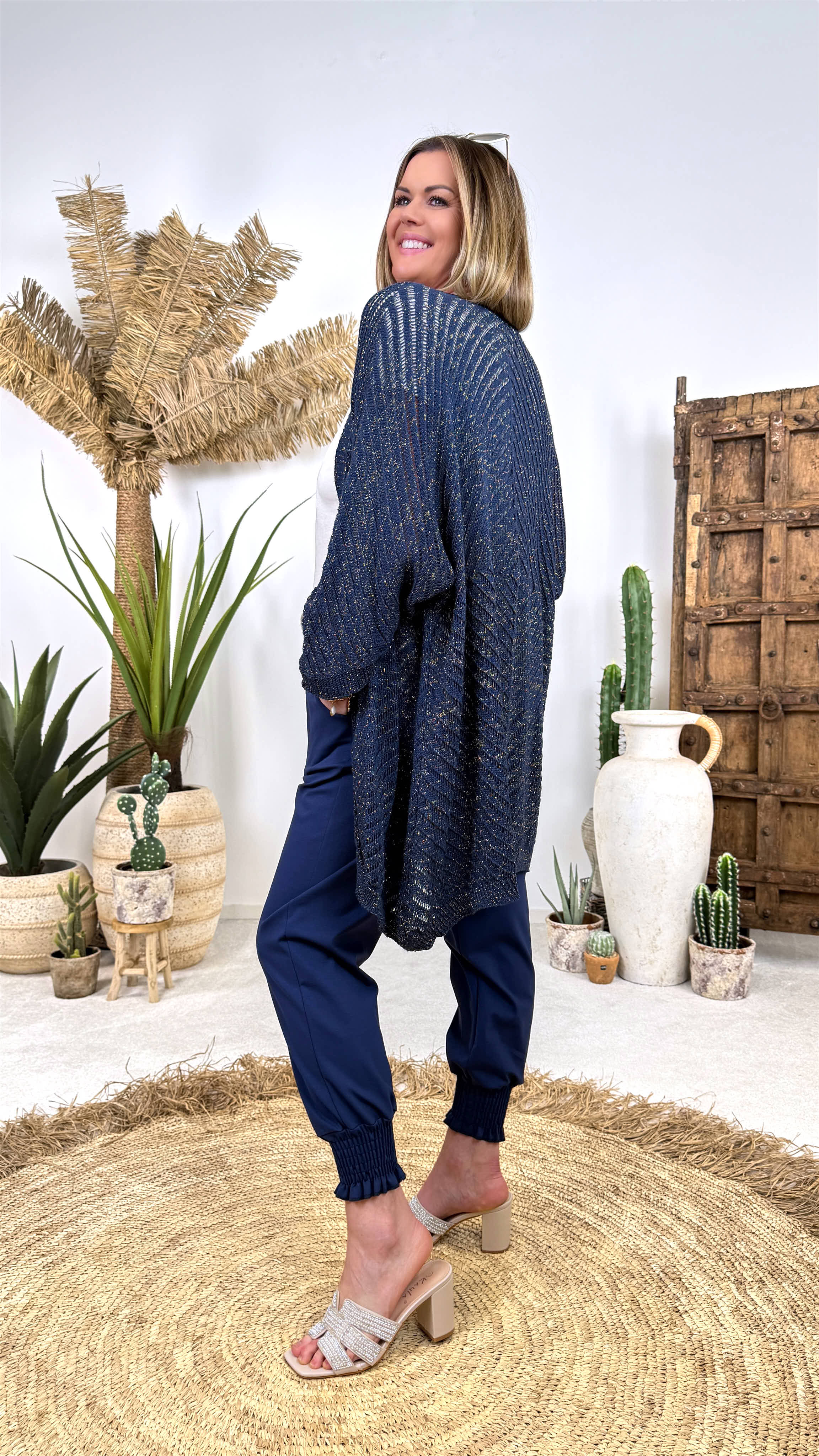 Netz Strickjacke Golden Hour *Dunkelblau*