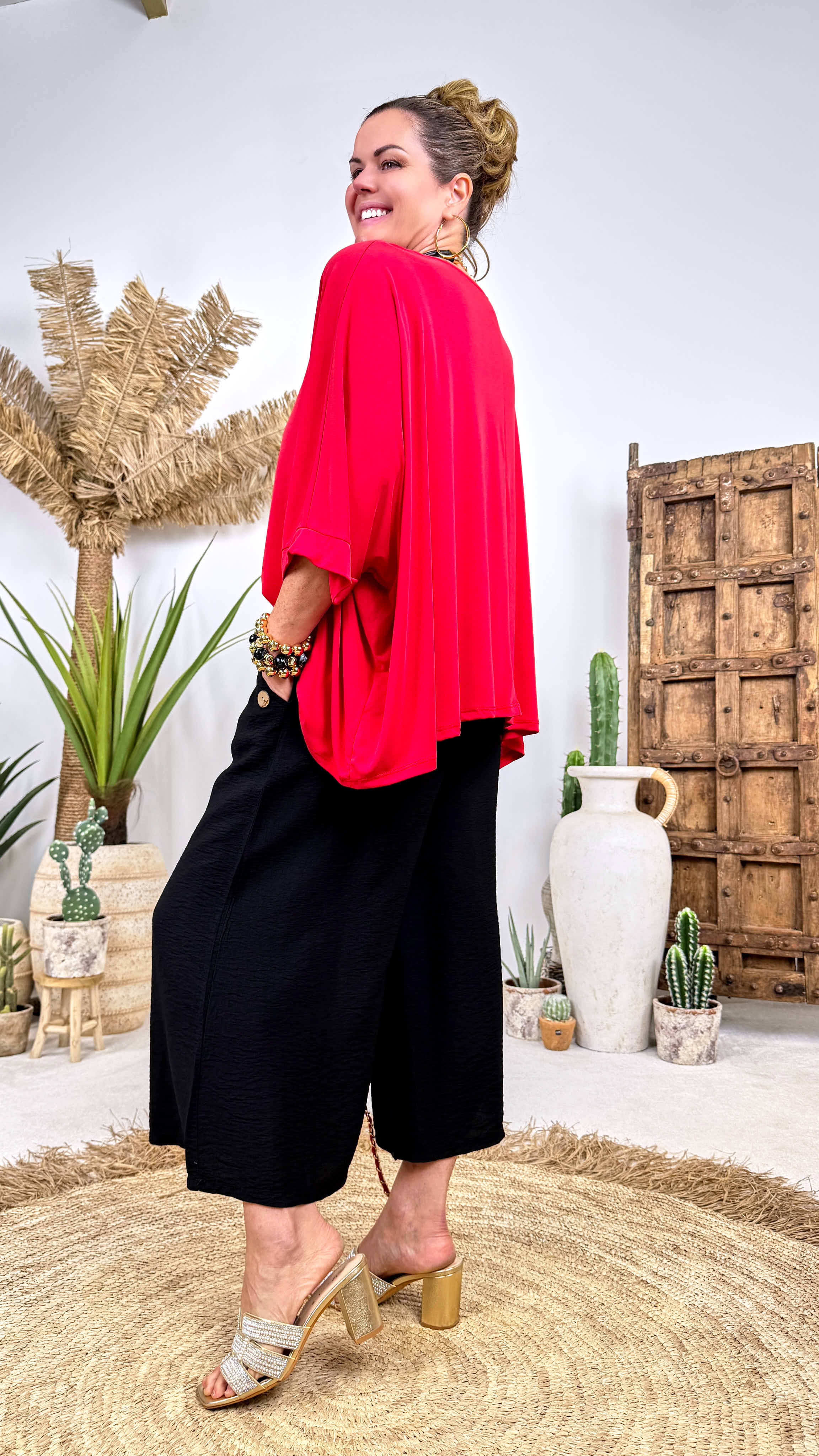 Oversized Shirt Lady in Love *Rot*