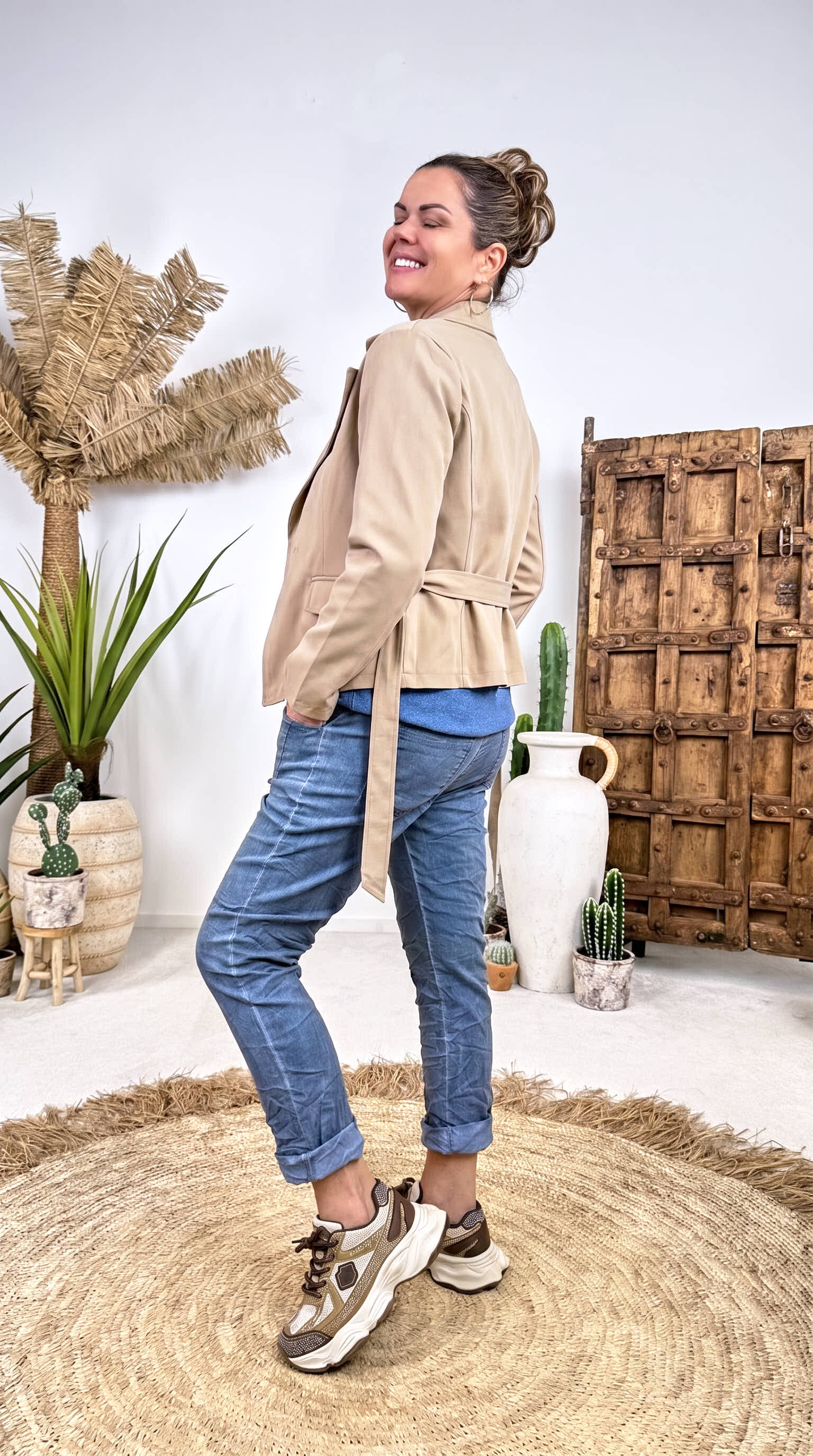 Kurzer Trenchcoat Belfry *Beige*