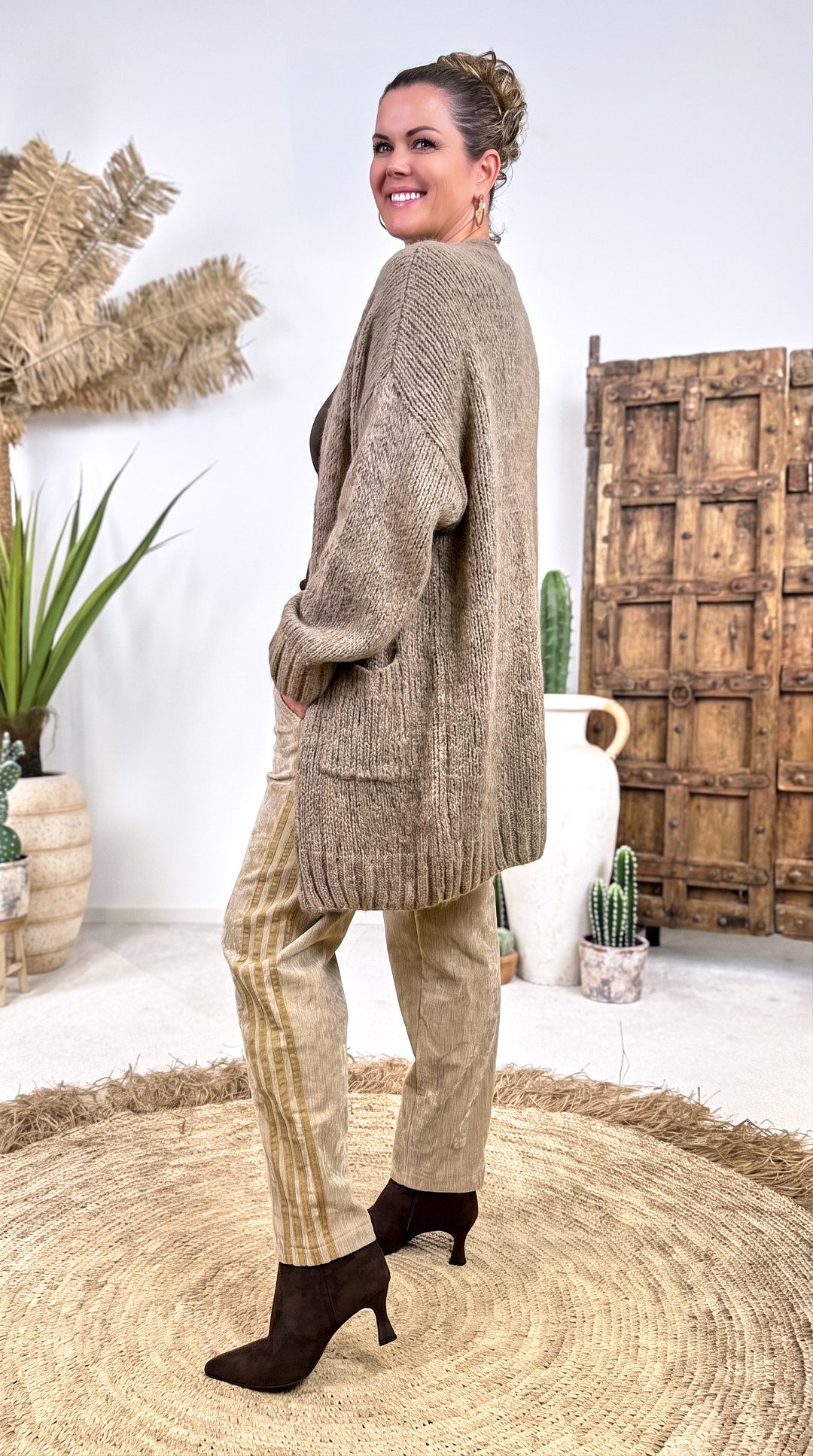 Lange Strickjacke Brúnn *Taupe*