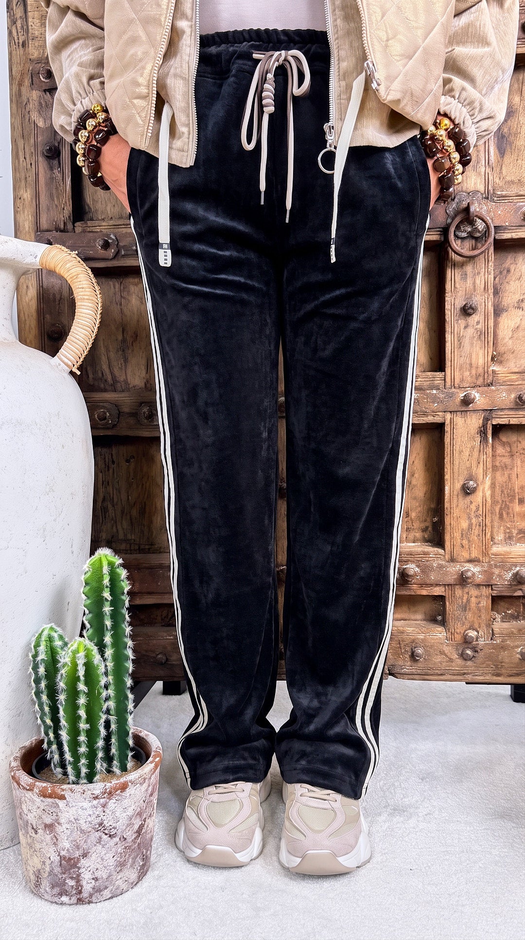 Jogpants Velour Stripe *Schwarz*