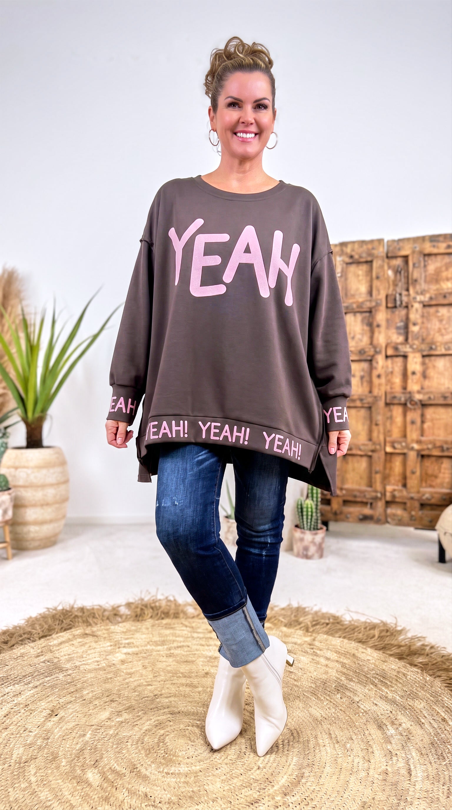 Oversized Sweatshirt Yeah *Schoko*