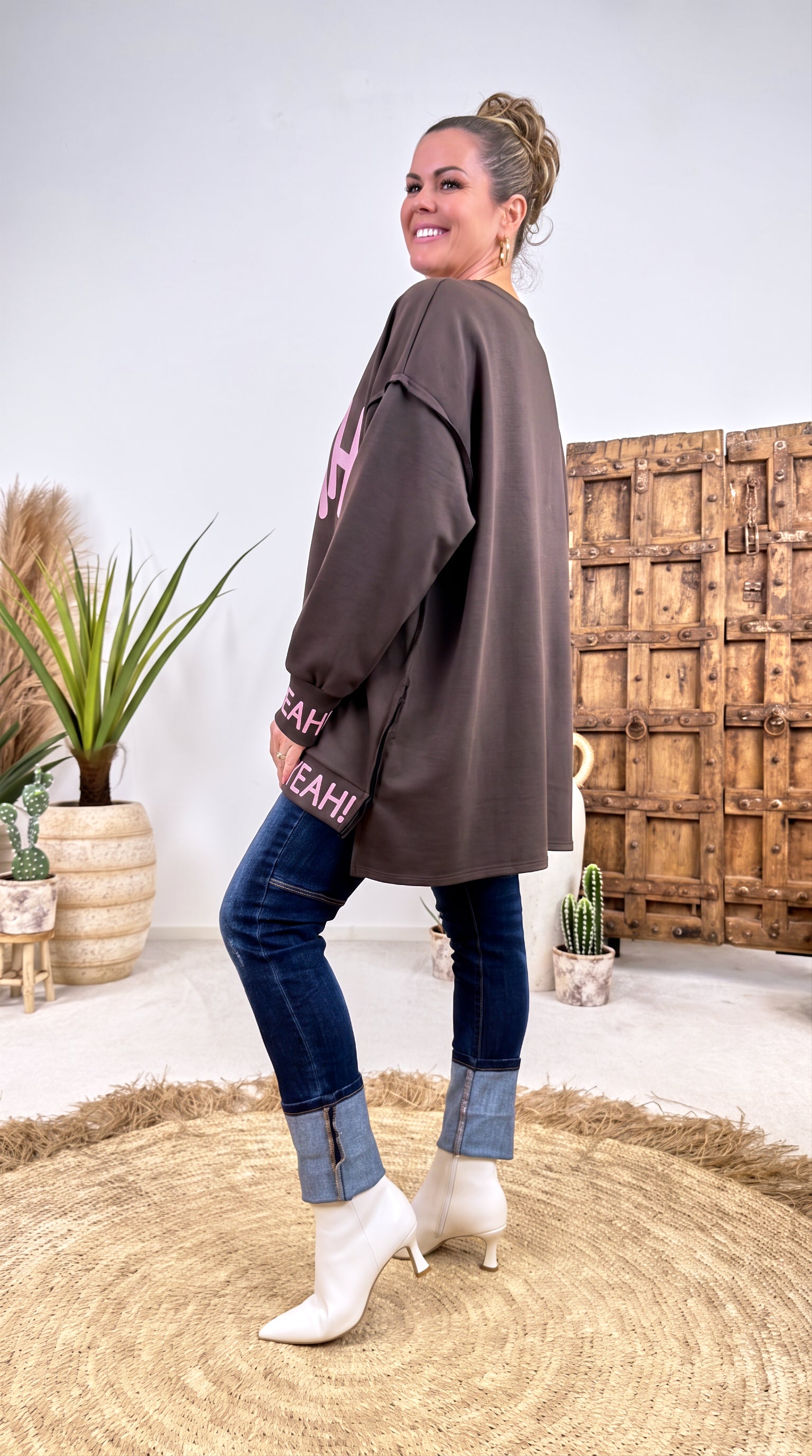 Oversized Sweatshirt Yeah *Schoko*