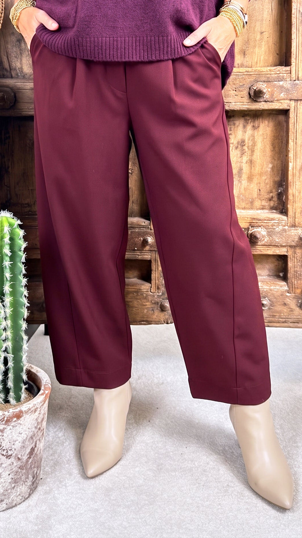 Hose Ananke *Beere/Bordeaux*