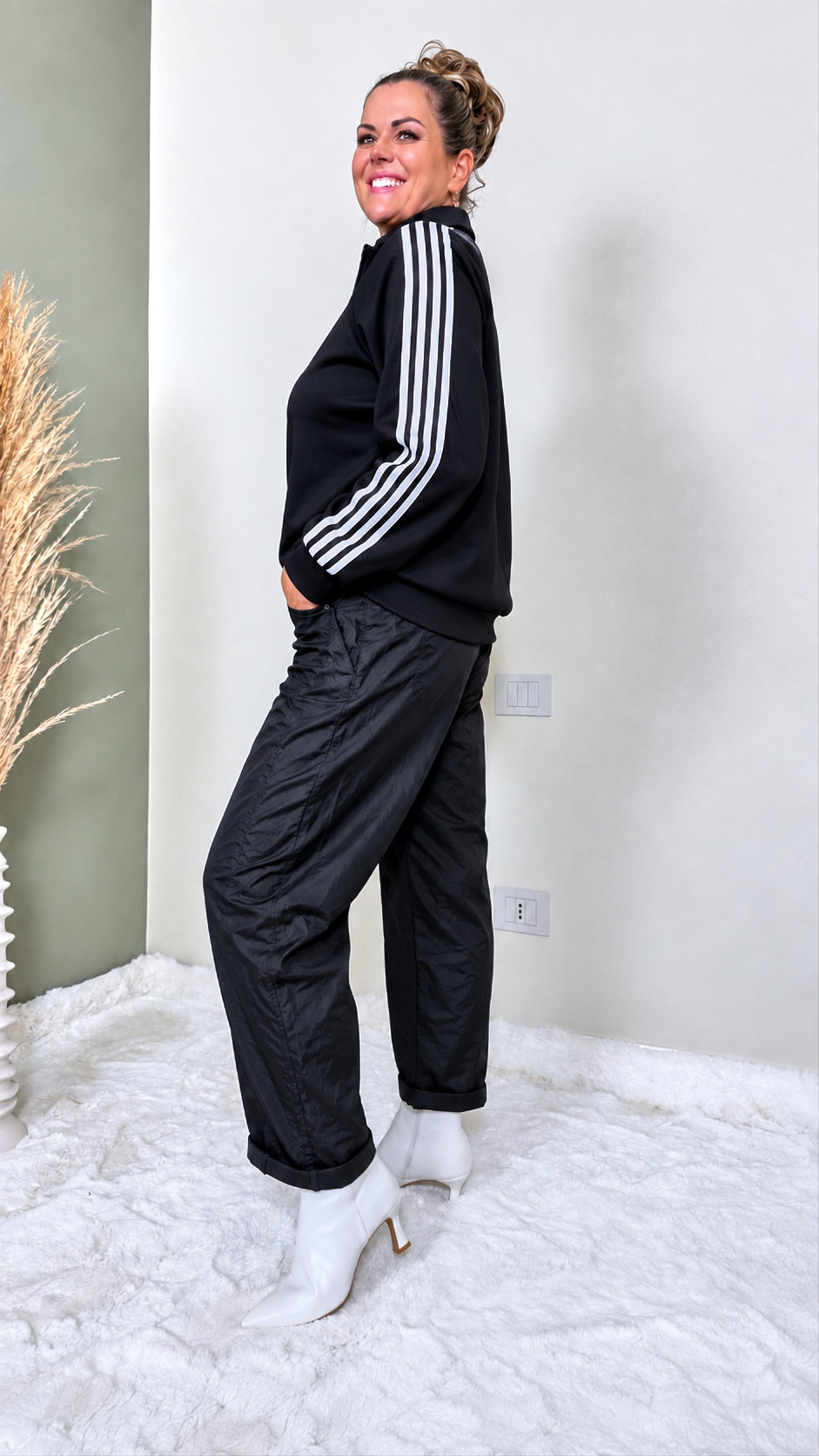 Sweatshirt Kaira Vale *Schwarz*