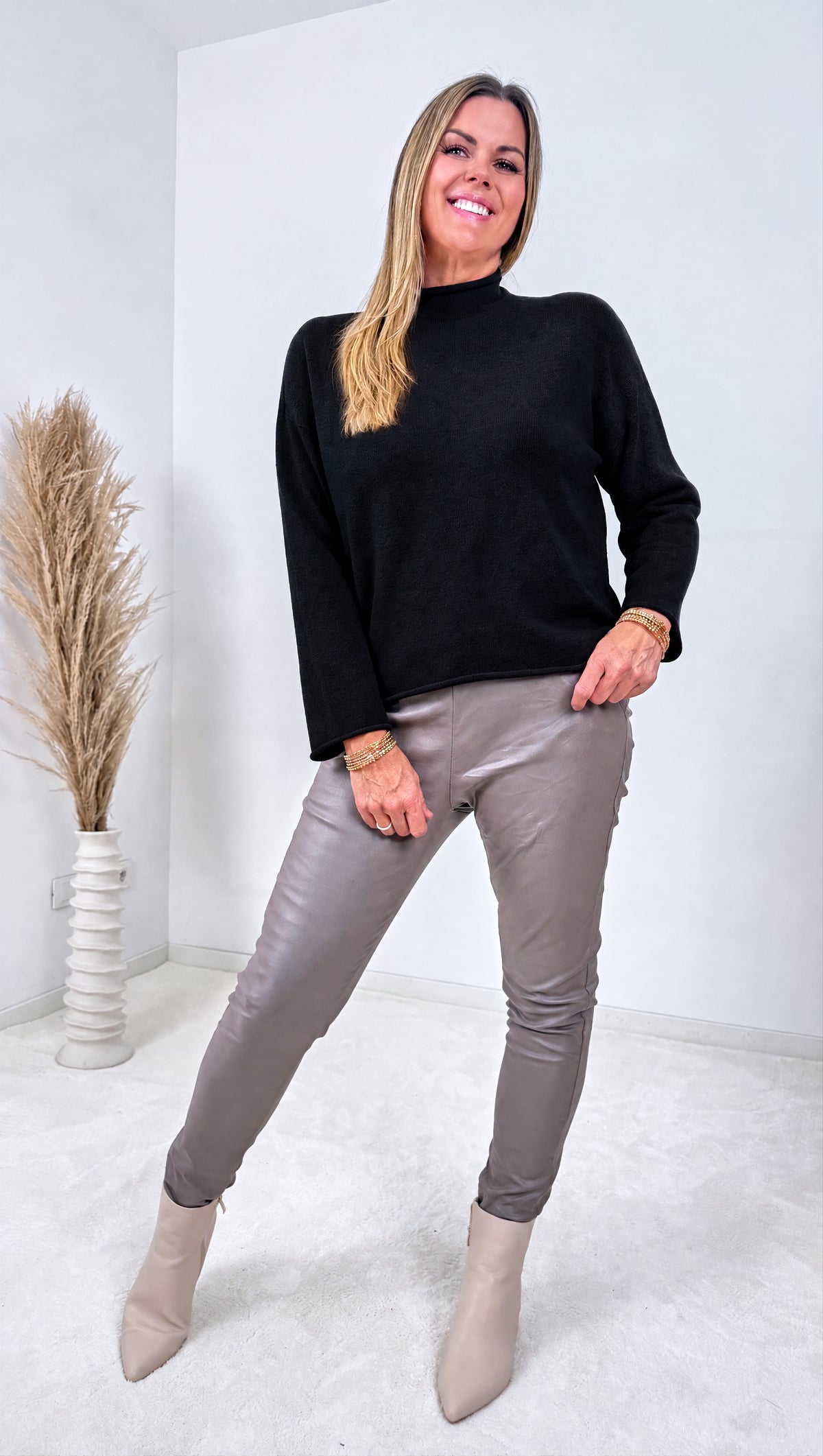 Strickpullover Wisteria *Schwarz*