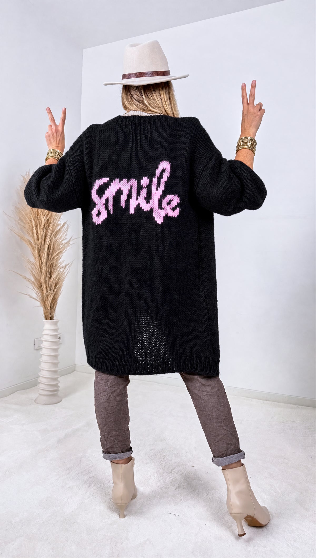 Strickjacke Smile *Schwarz*