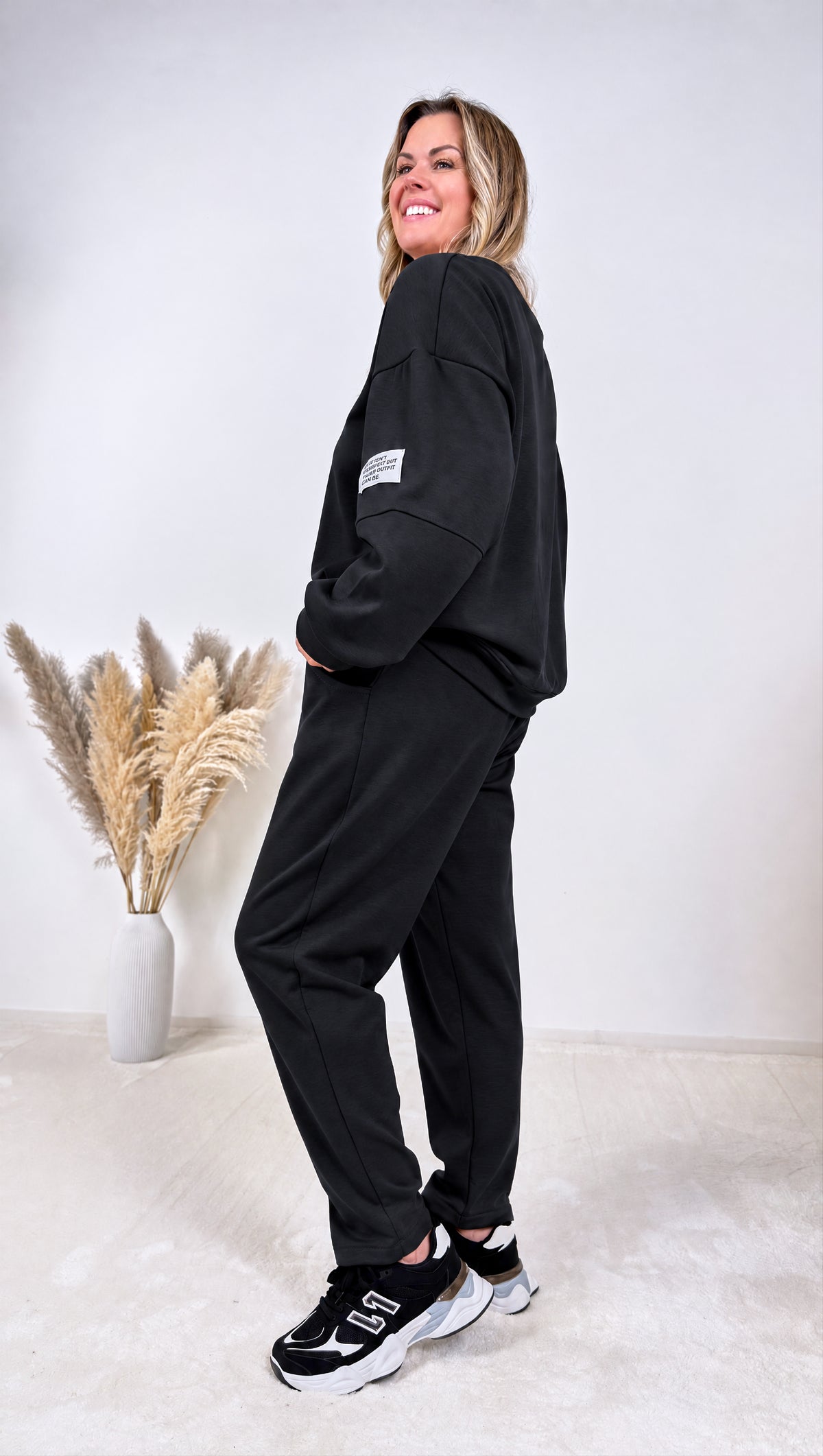 Sweatshirt Calantha *Schwarz*