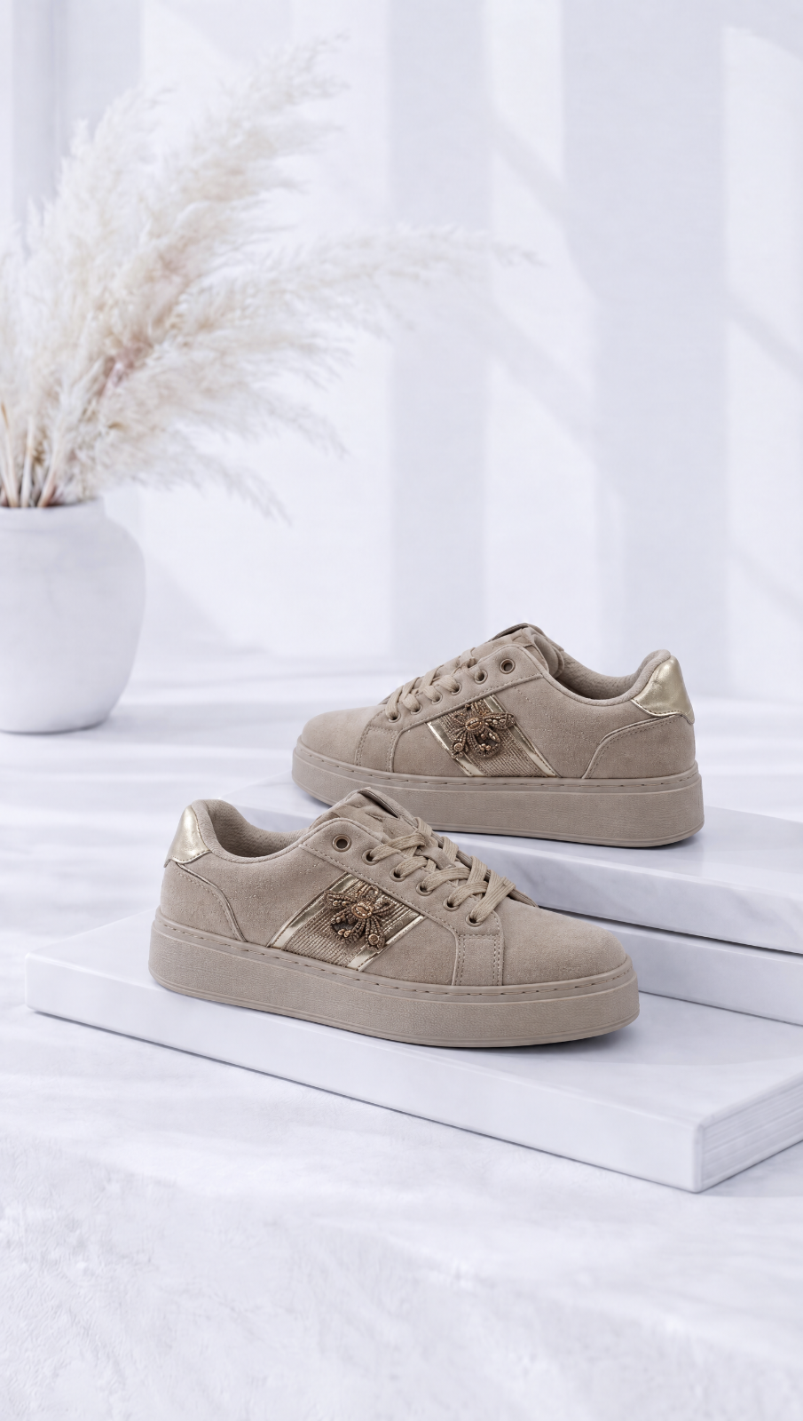 Sneaker Queen Move *Beige* - Power of Princess