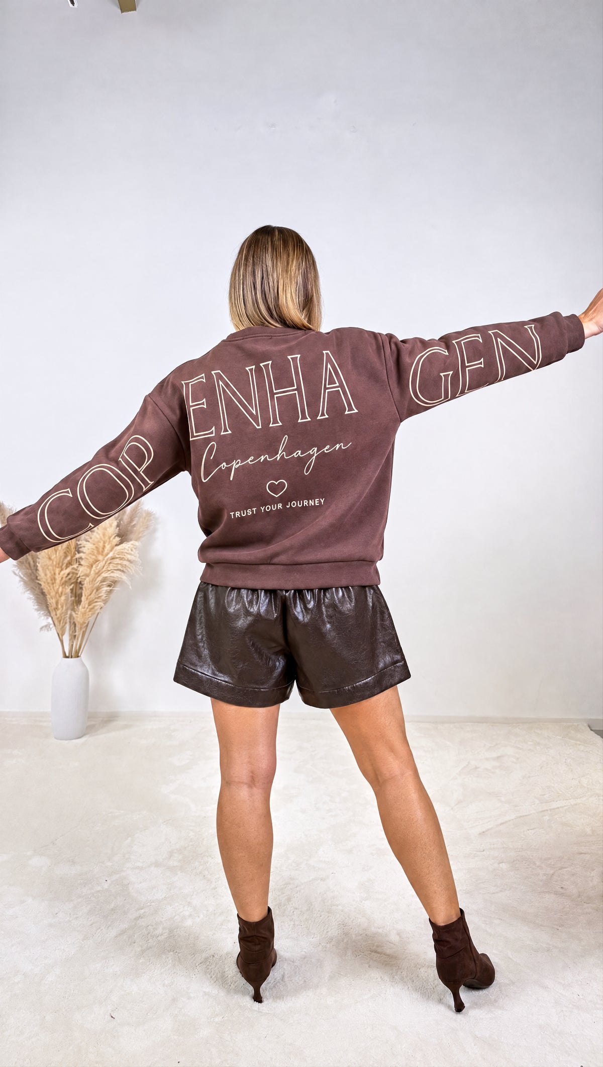 Sweatshirt Copenhagen Nights *Schoko*