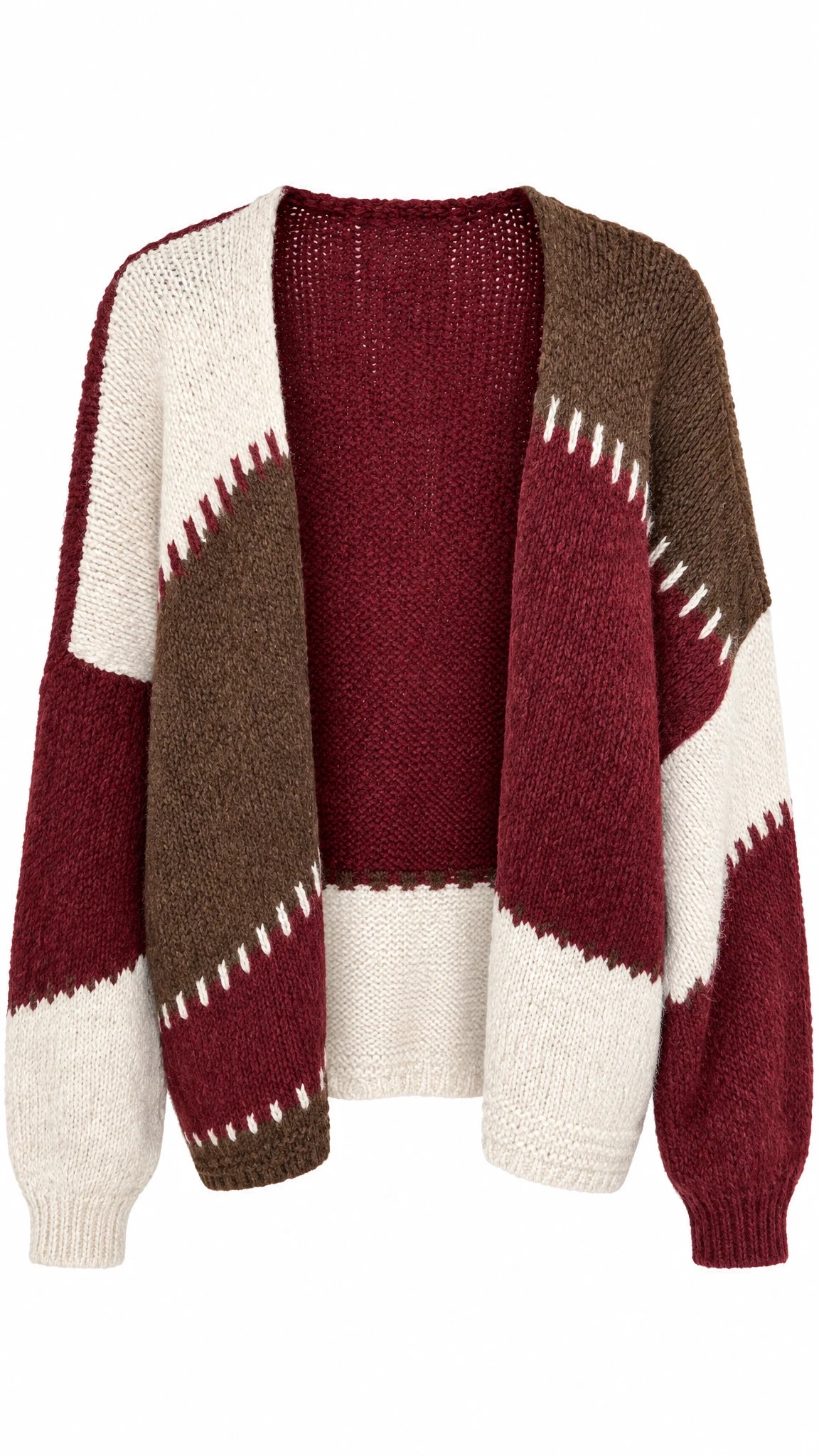 Grob gestrickter Cardigan mit Farbblockmuster in Bordeaux, Beige und Braun, offen getragen auf Kleiderbügel