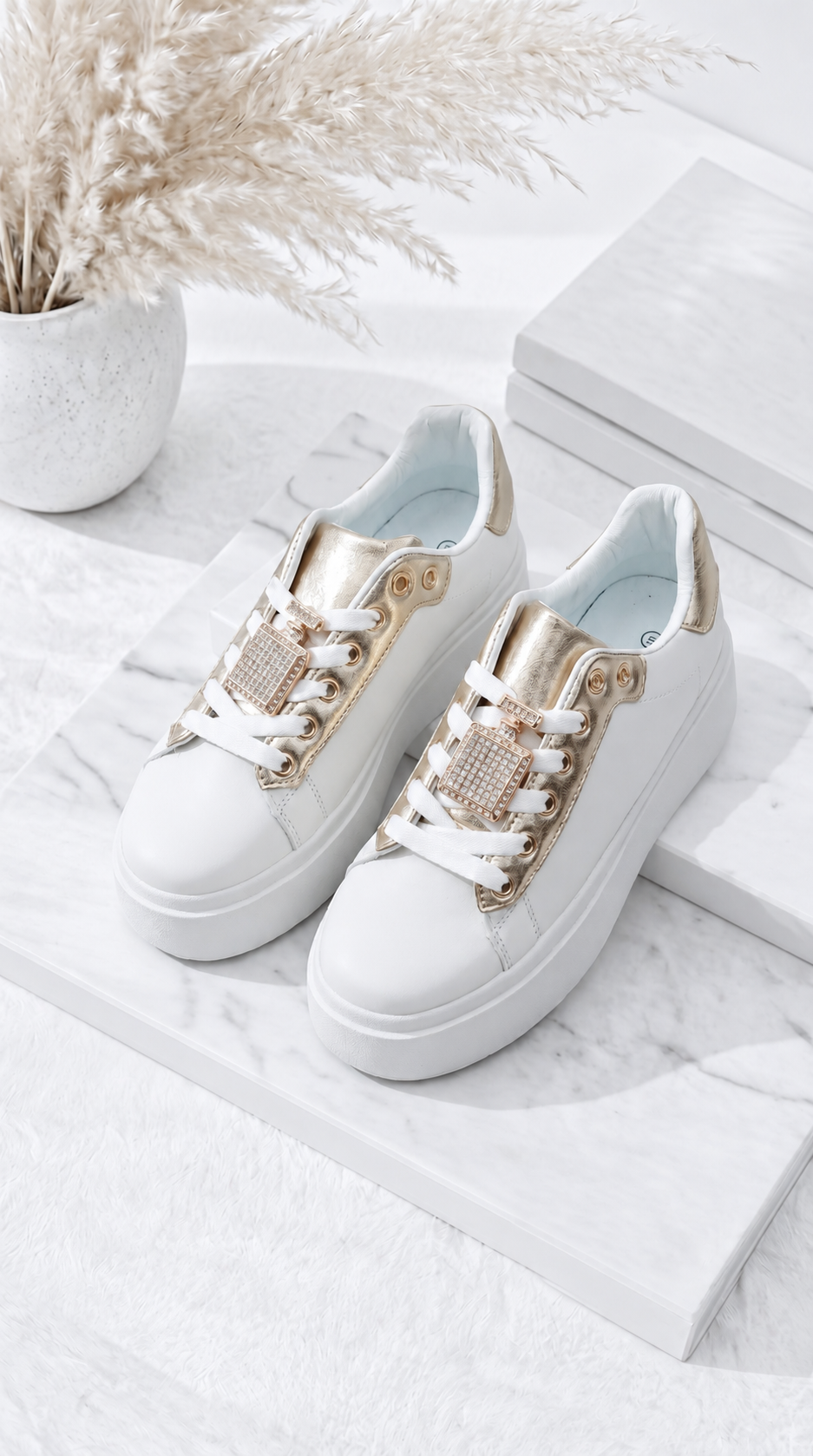 Sneaker Golden Bottle