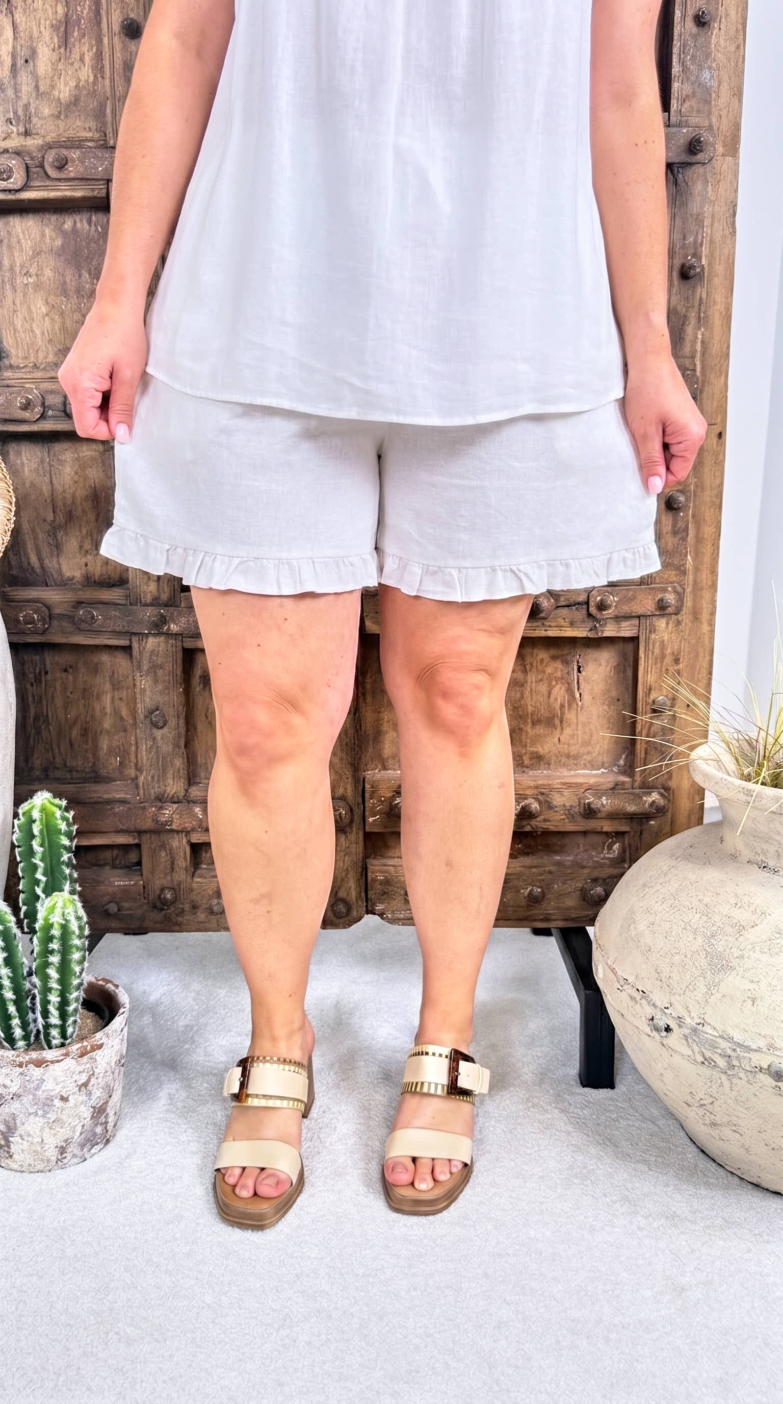 Kurze Leinenhose Soft Volant *Weiß*