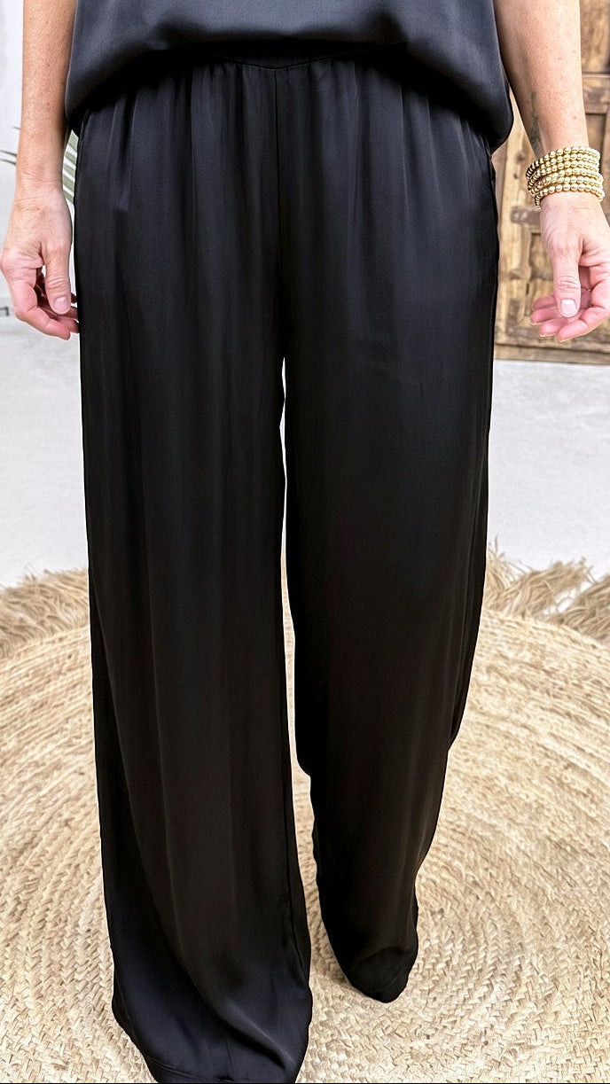 Weite Hose Flowing Harmony *Schwarz*