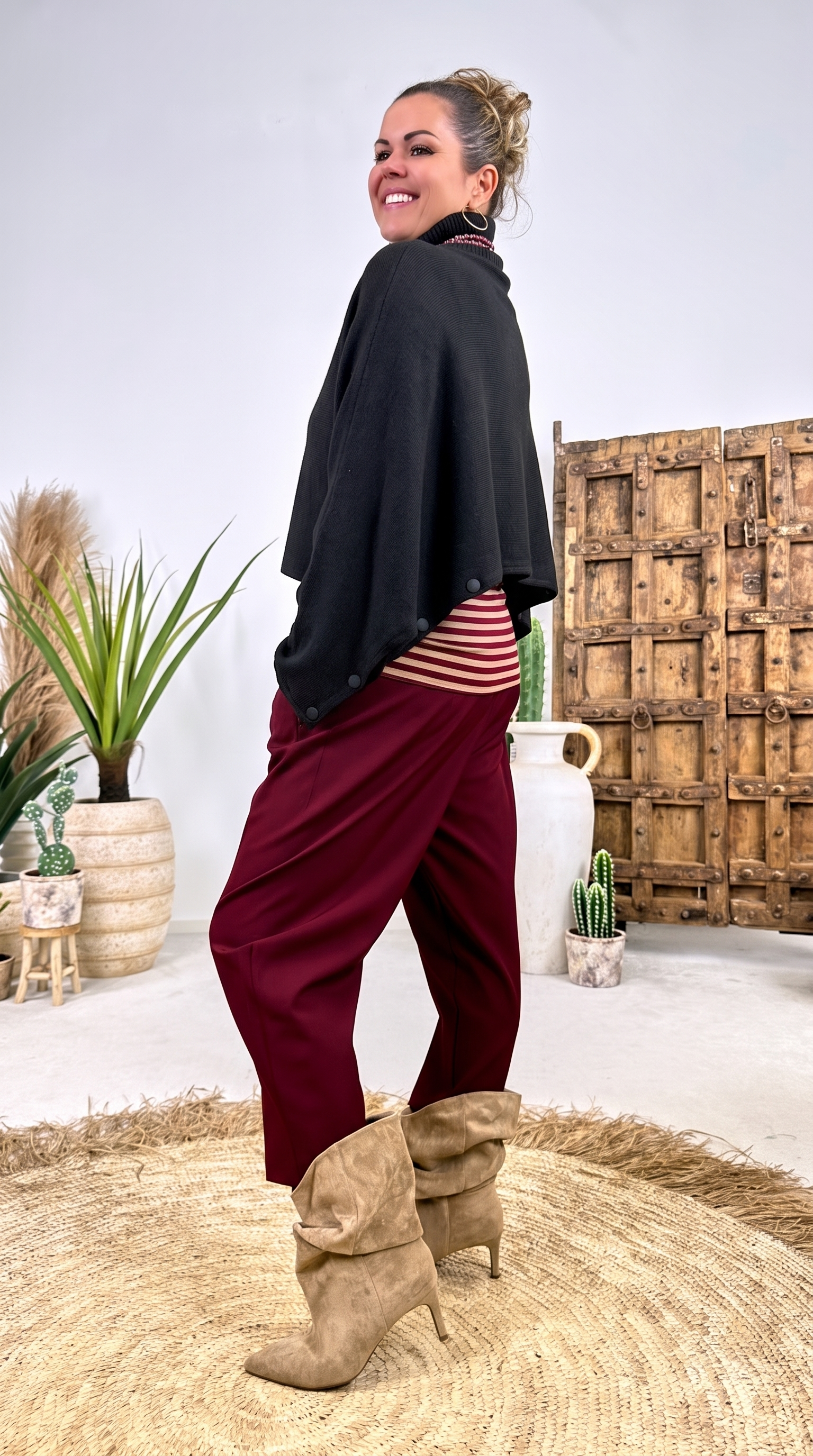 Kurzer Poncho Cape Nordwand *Schwarz*