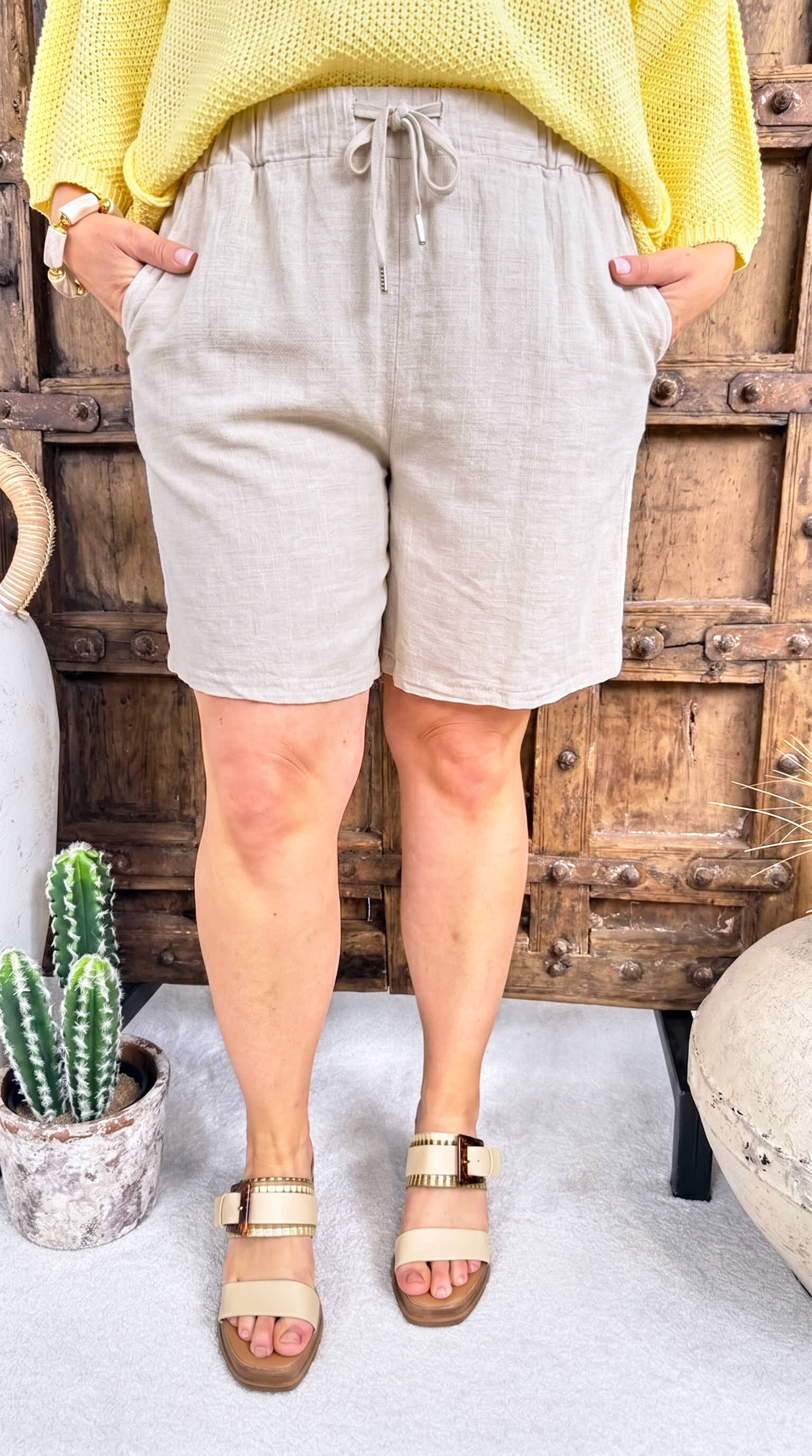 Kurze Hose Basic Beachy *Beige*