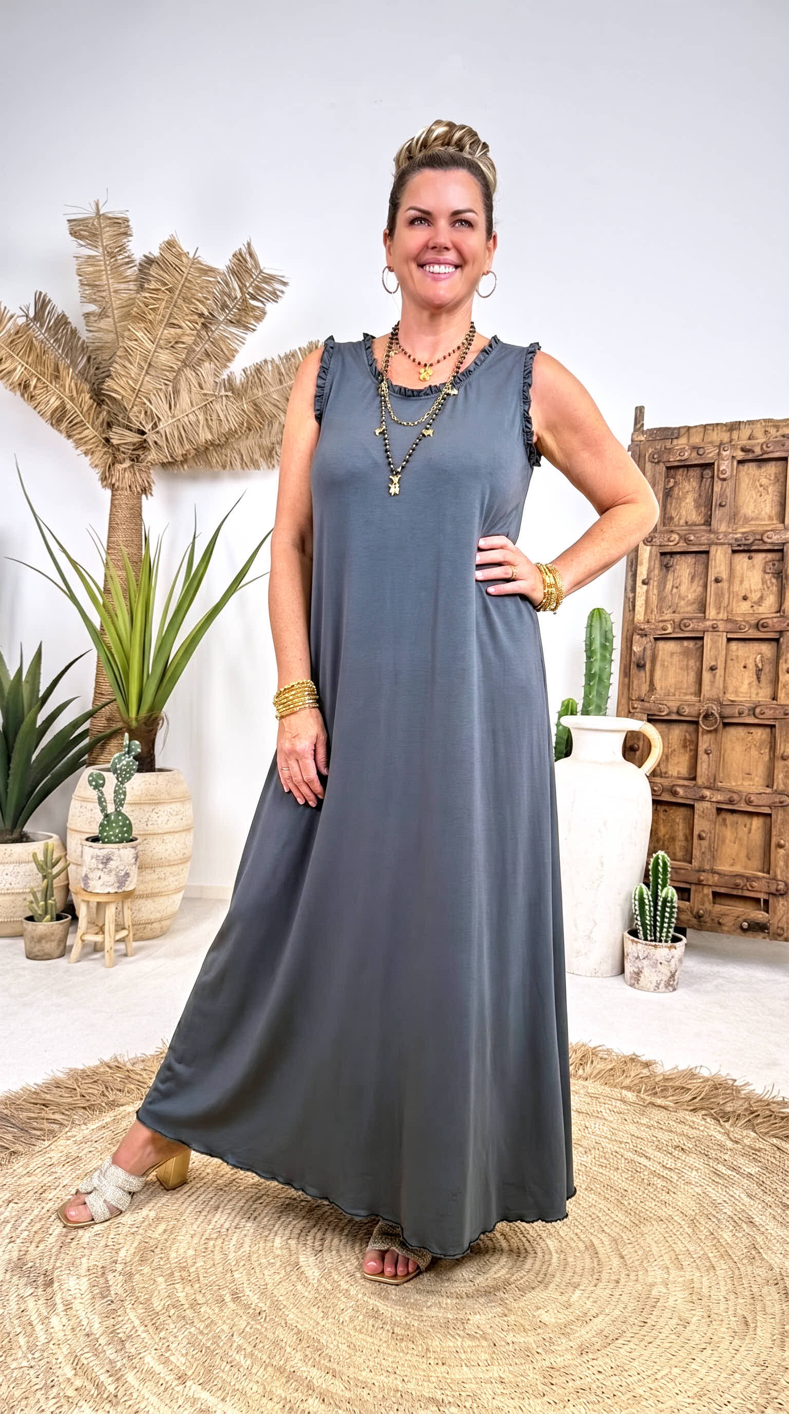Langes Kleid Aurora Ruffle *Dunkelgrau*