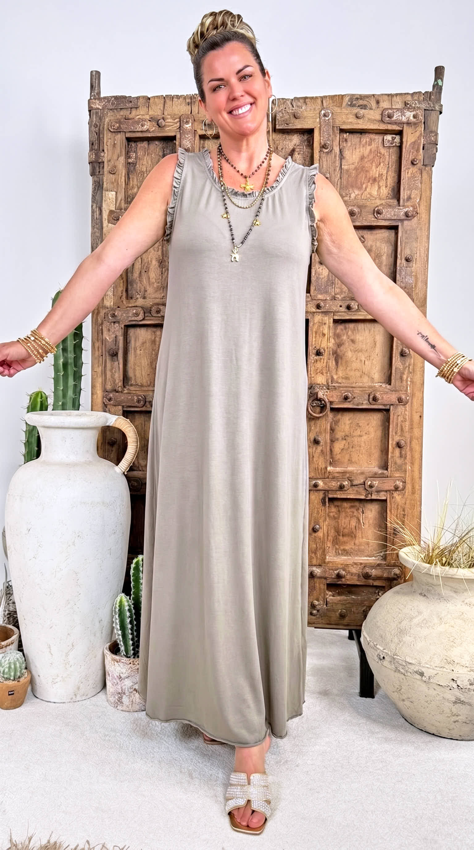 Langes Kleid Aurora Ruffle *Taupe*