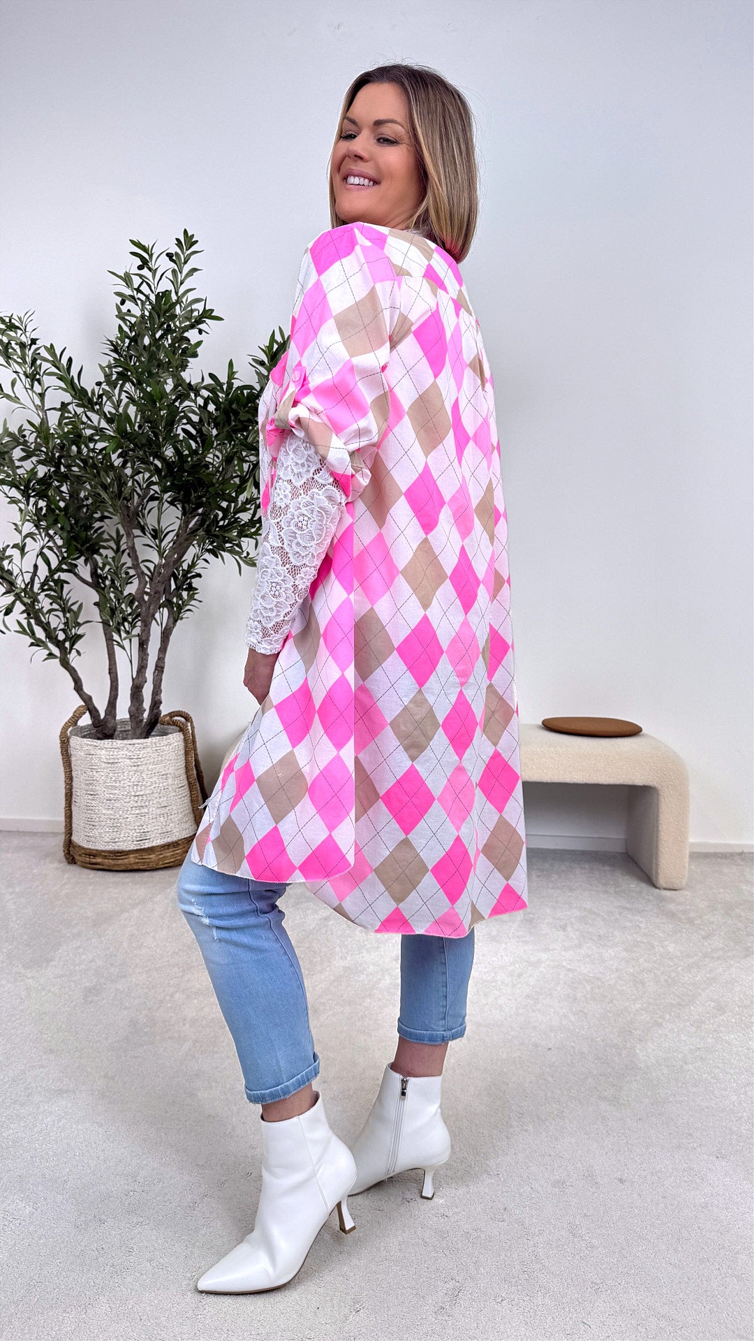 Long-Bluse Confident Chic *Neon Pink*