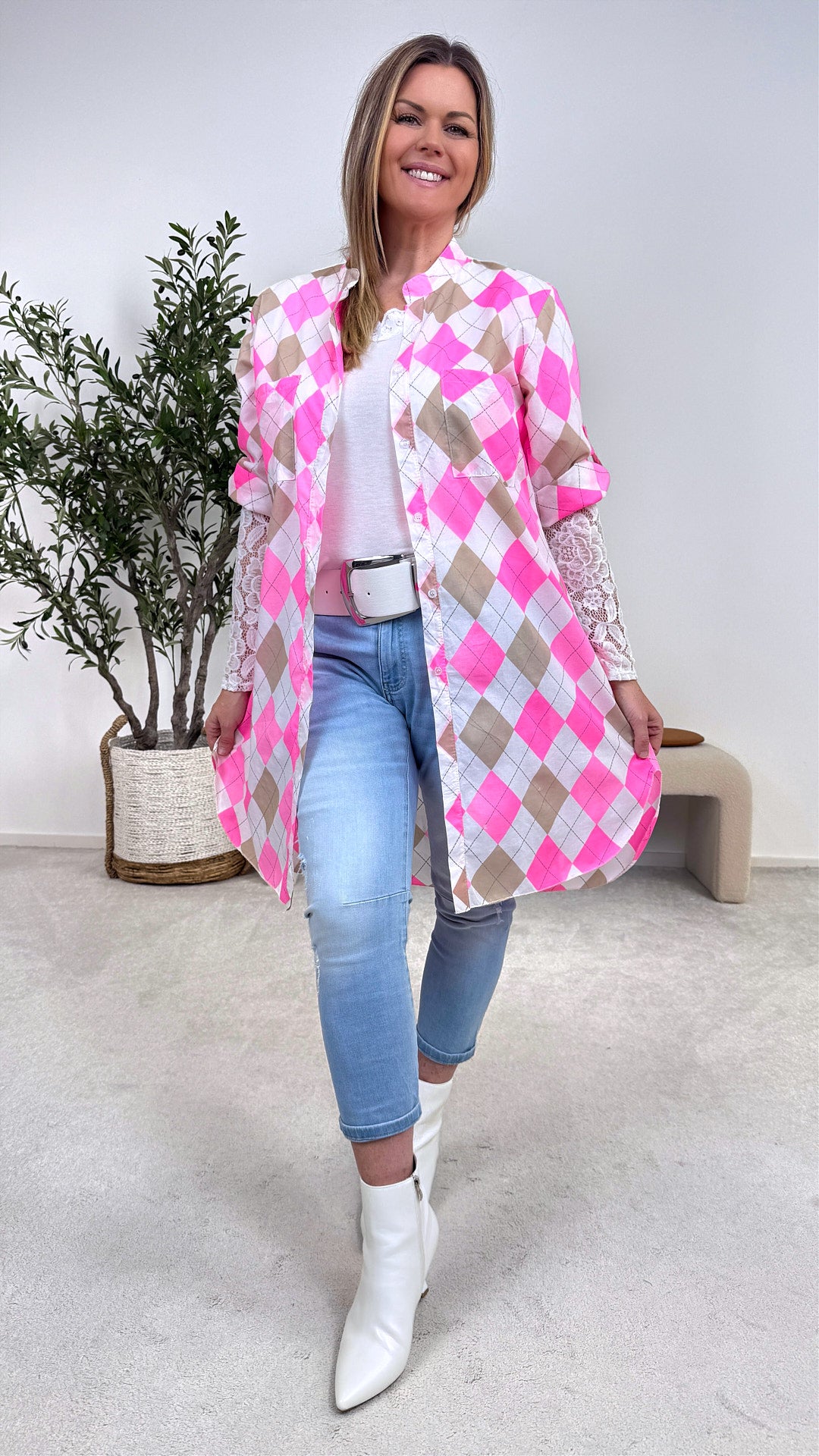 Long-Bluse Confident Chic *Neon Pink*