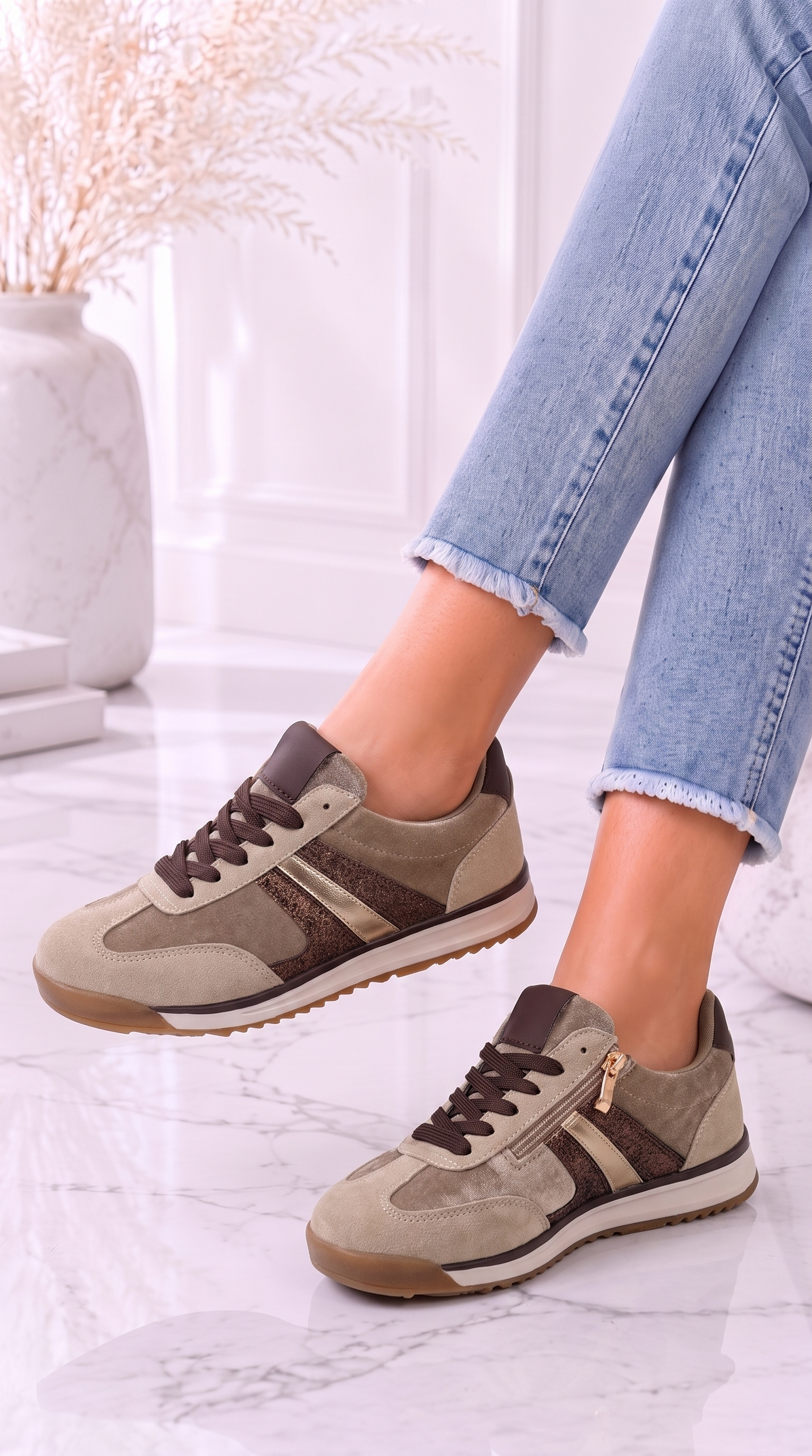 Sneaker Brocade Run