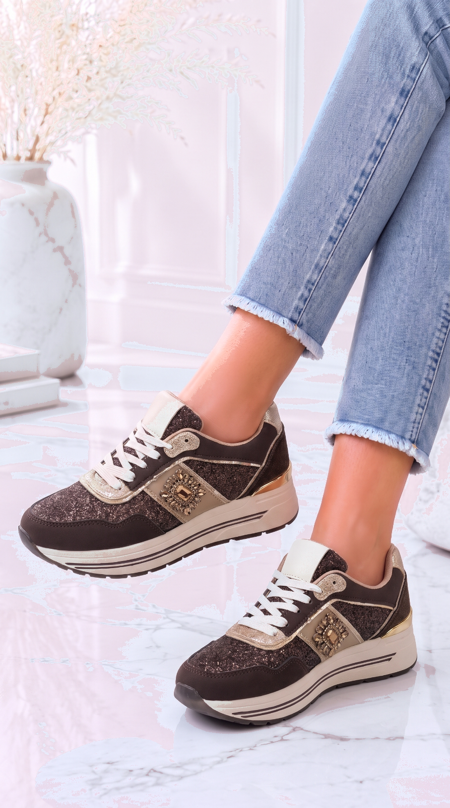 Sneaker Solstice Brooch *Schoko*