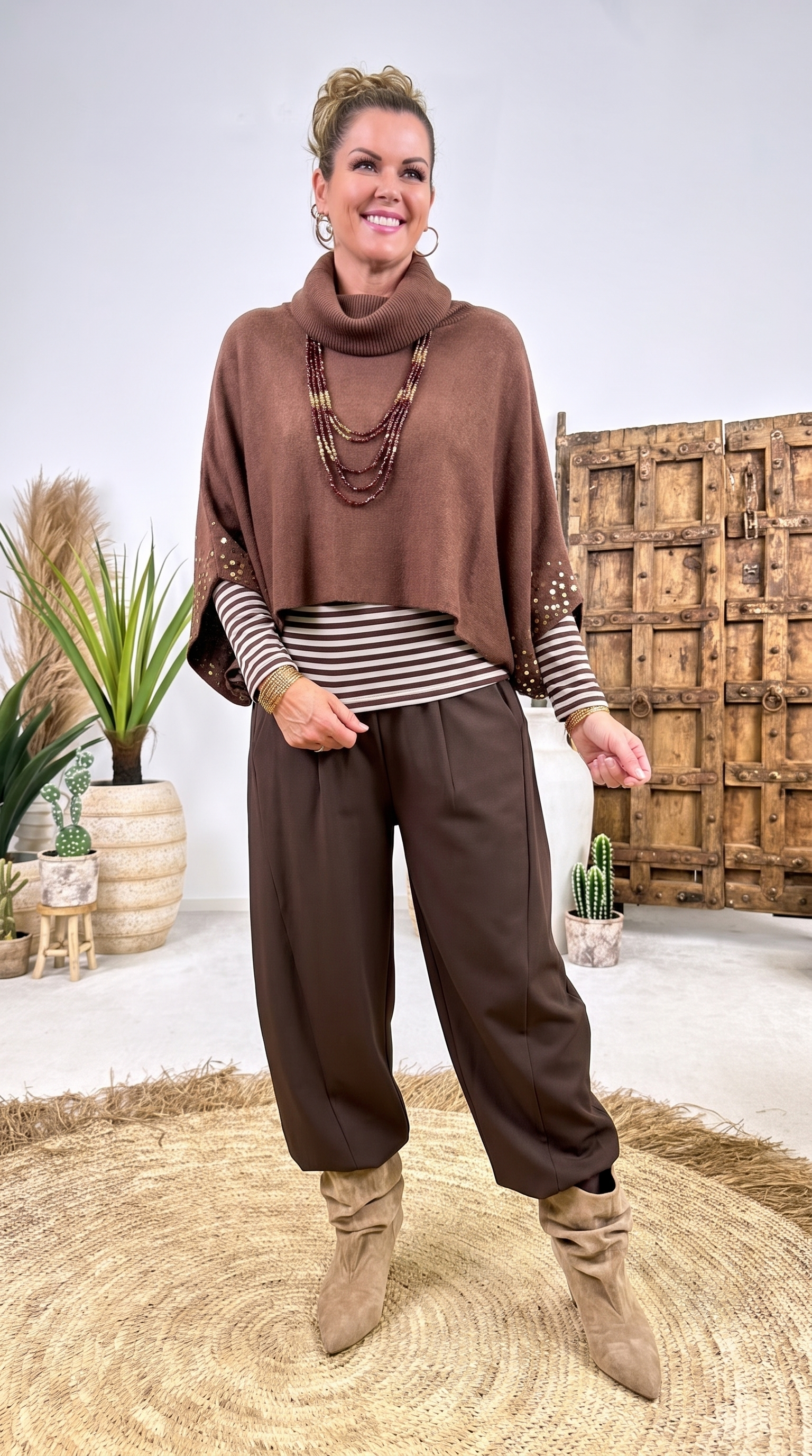 Kurzer Strickponcho Rune Drift *Schoko*