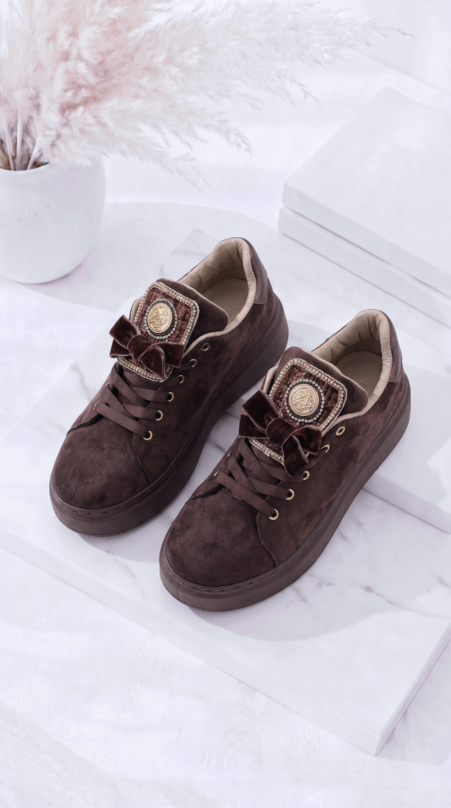 Sneaker Medaillon Luxe *Schoko*