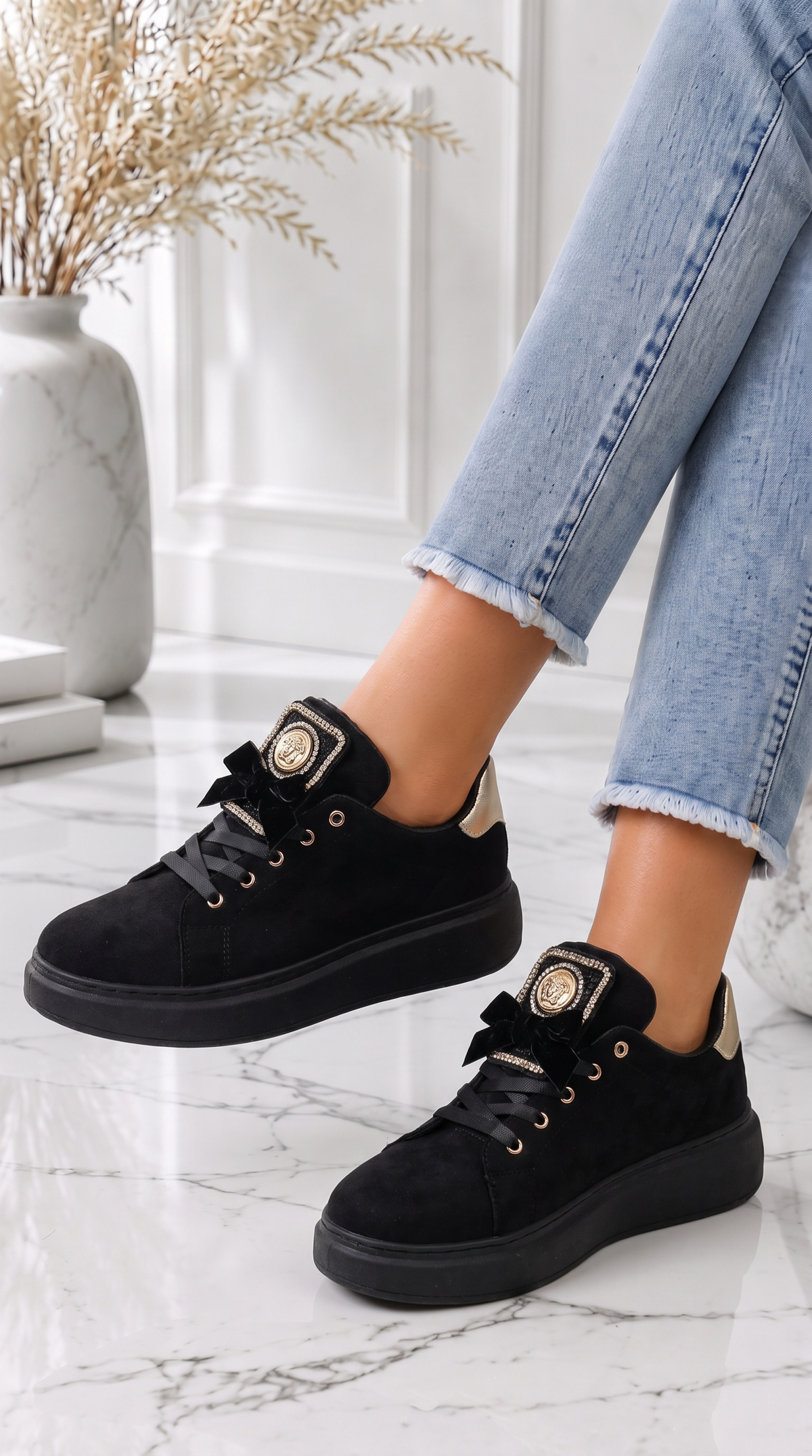 Sneaker Medaillon Luxe *Schwarz*