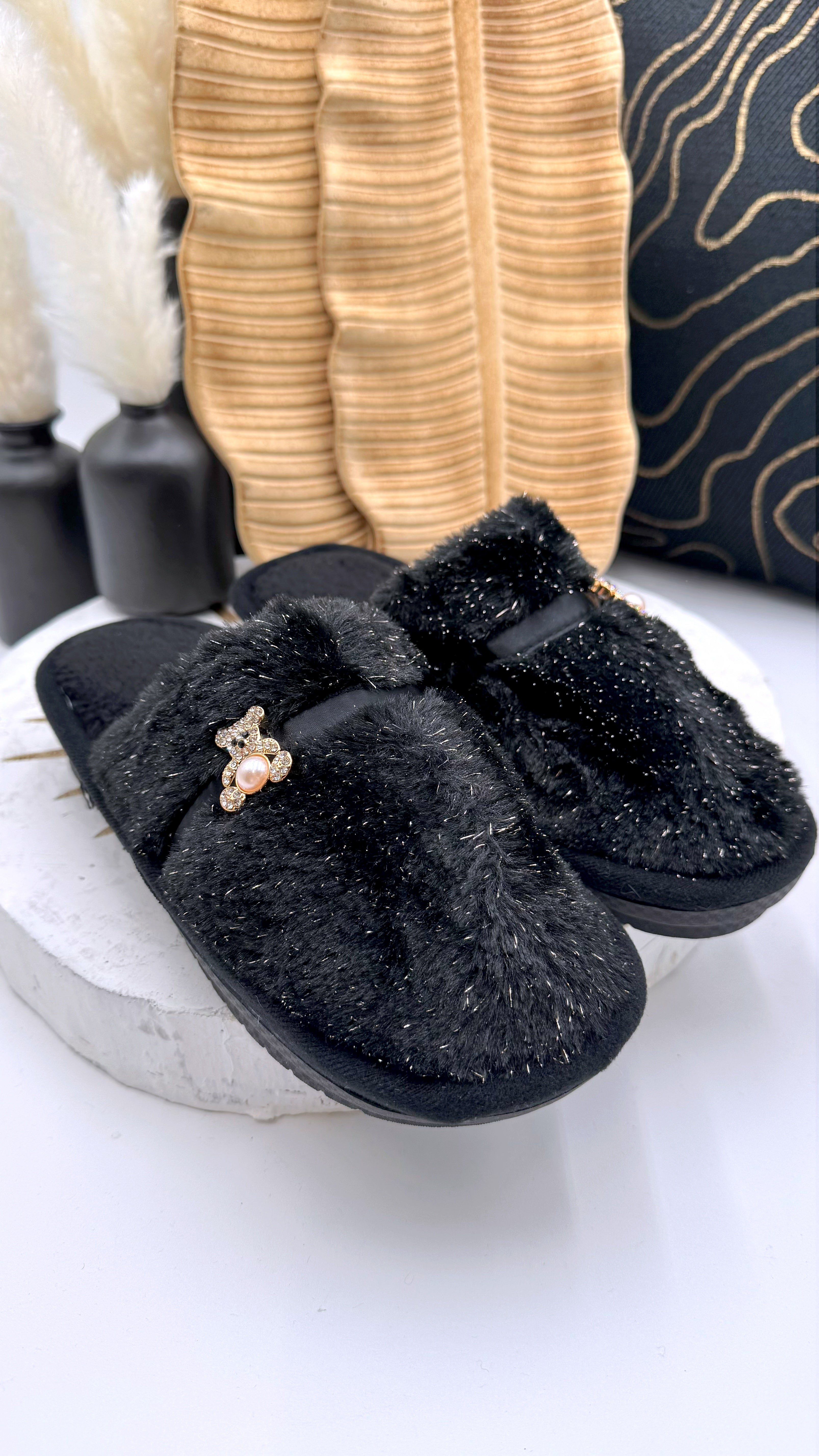 Hausschuhe Little Pearl Bear *Schwarz*