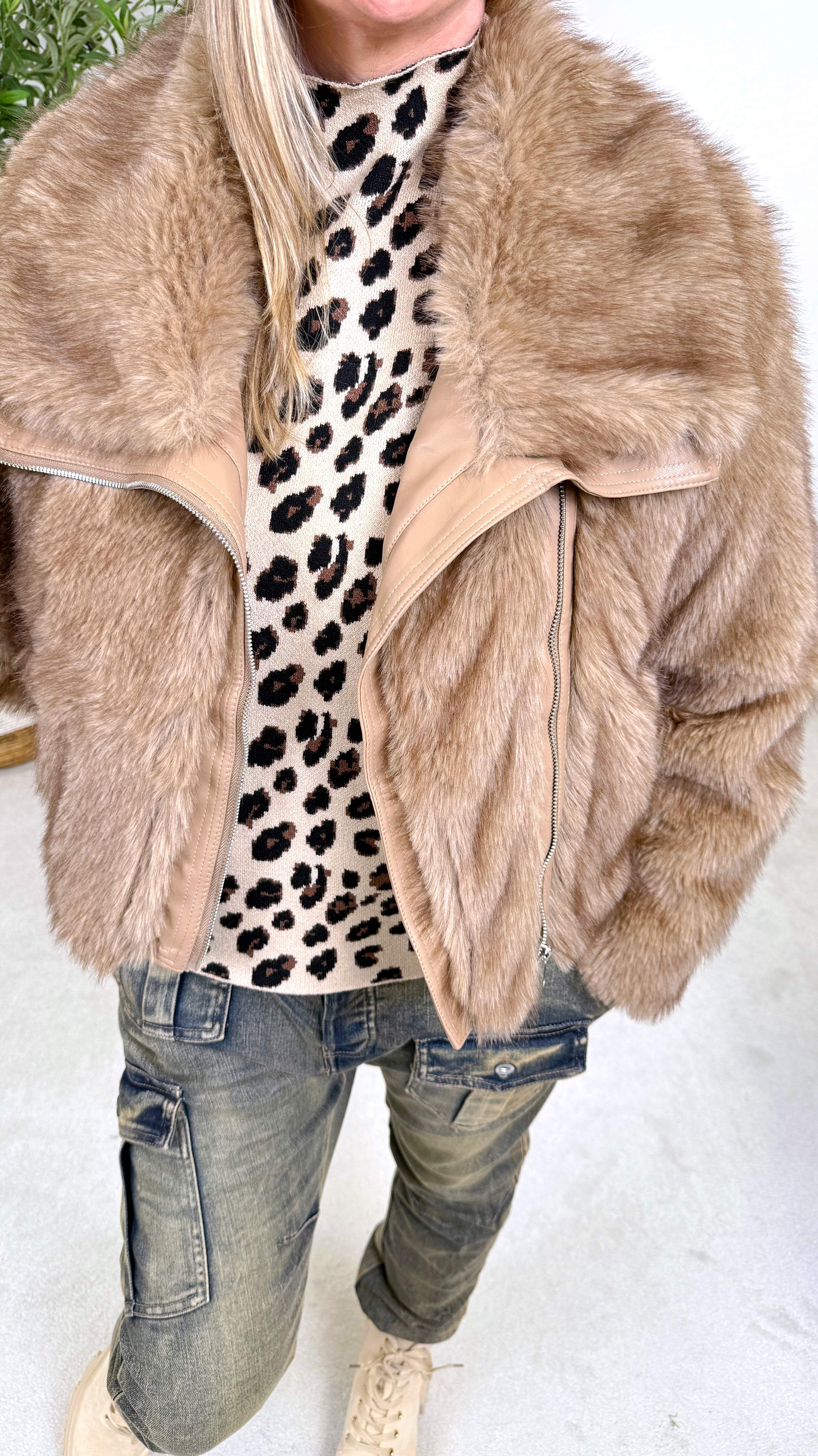 Kurze Jacke Glam Fur *Camel* - Power of Princess