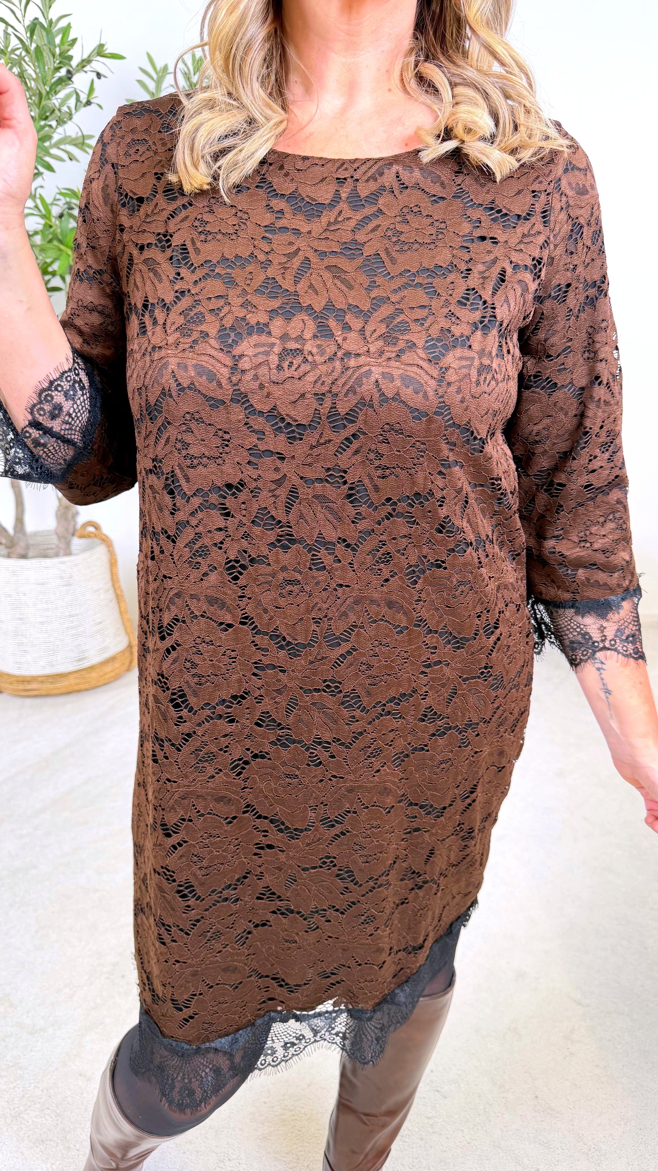 Spitzenkleid Lace Delight *Schoko*