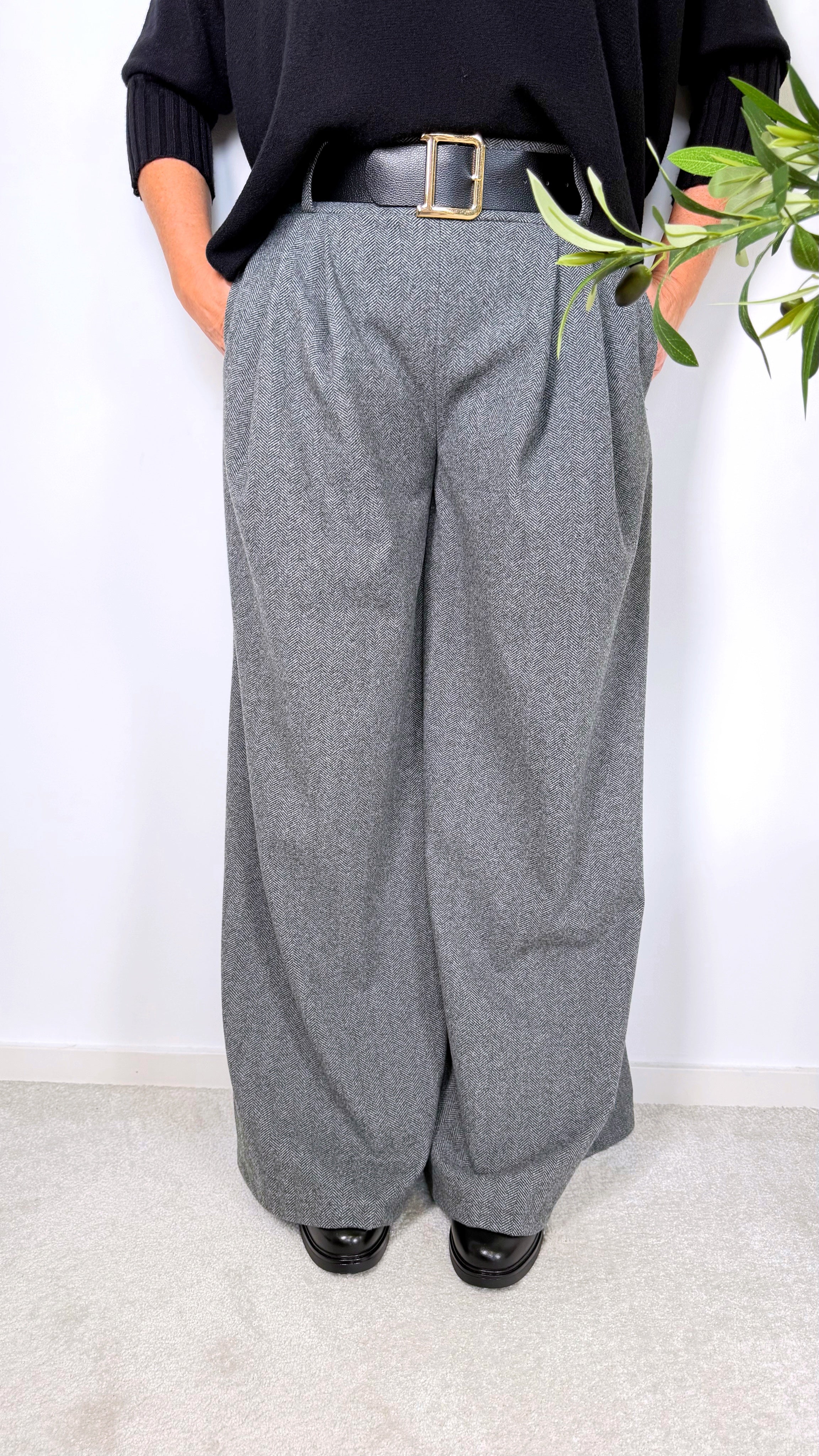 Hose Lounora *Dunkelgrau*