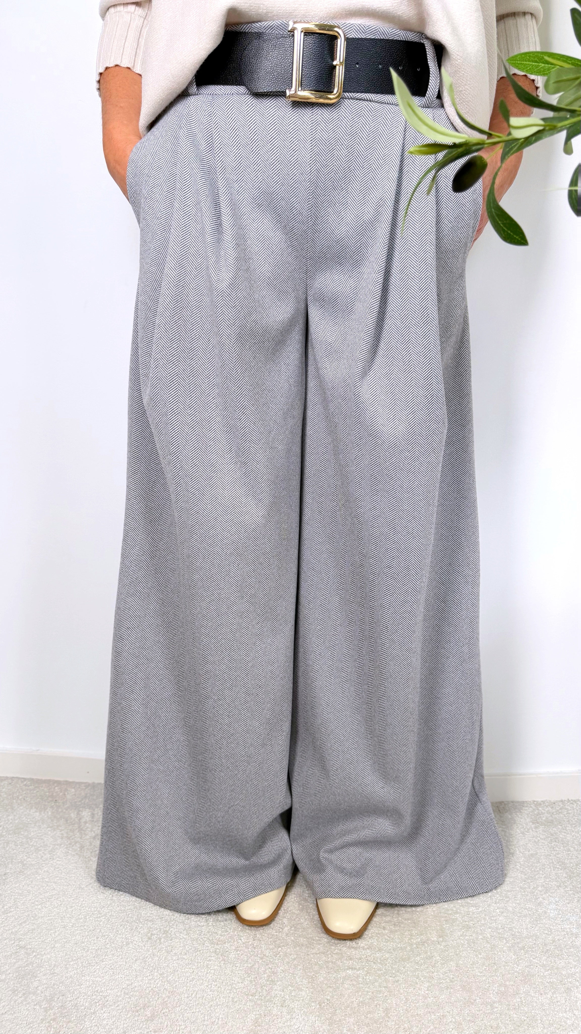 Hose Lounora *Hellgrau*