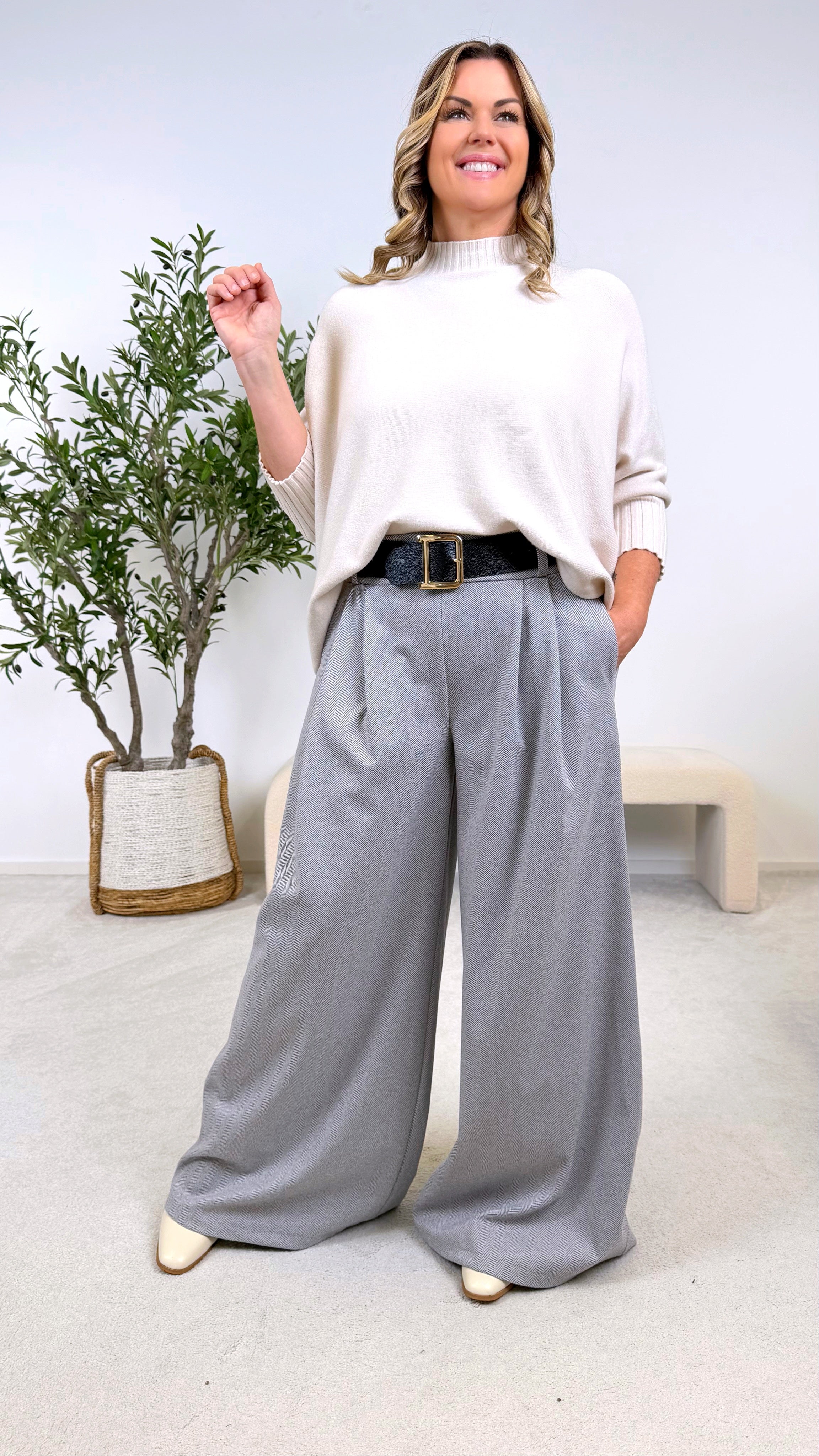 Hose Lounora *Hellgrau*