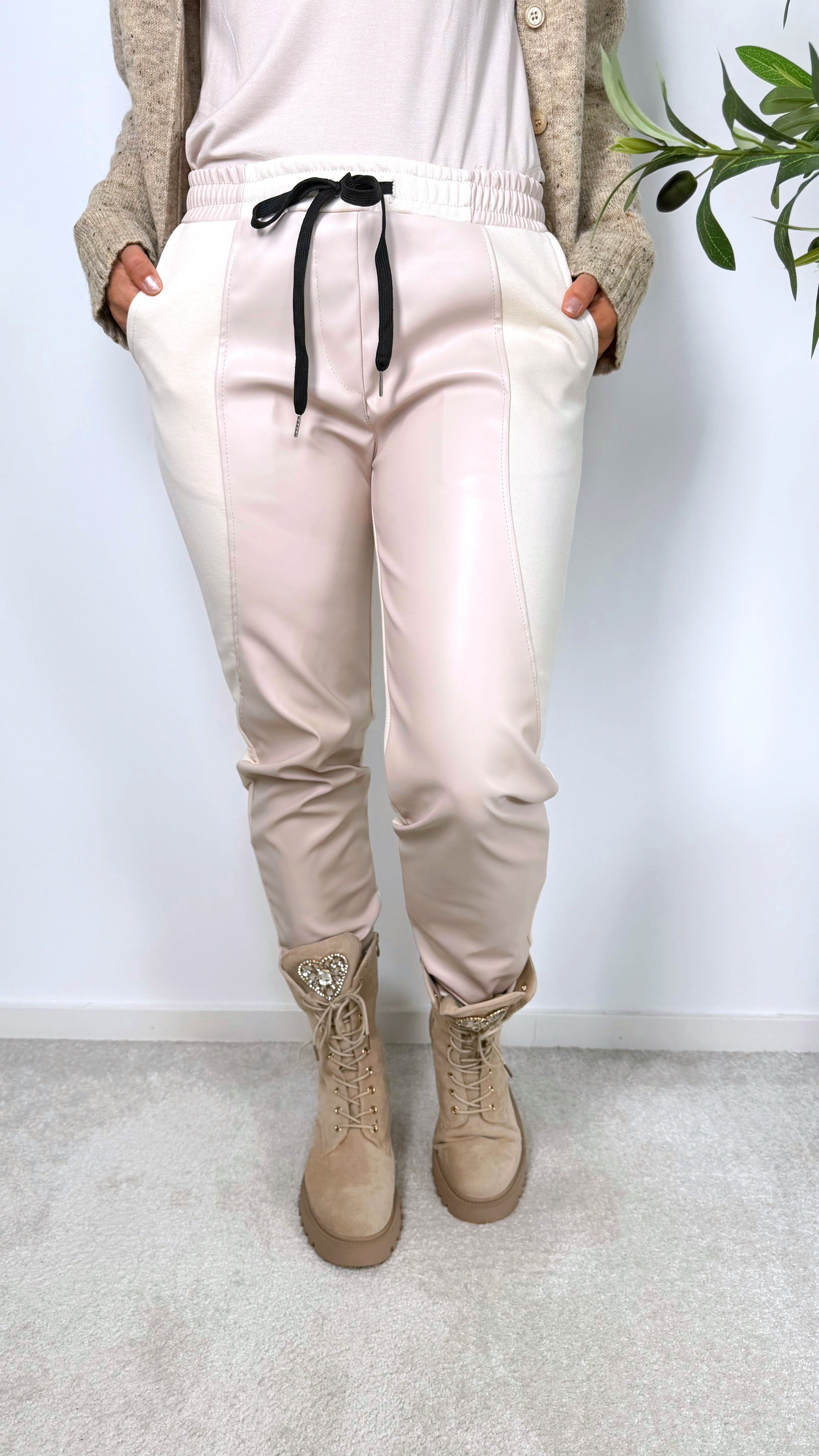 Jogpants Raven Glow *Beige*