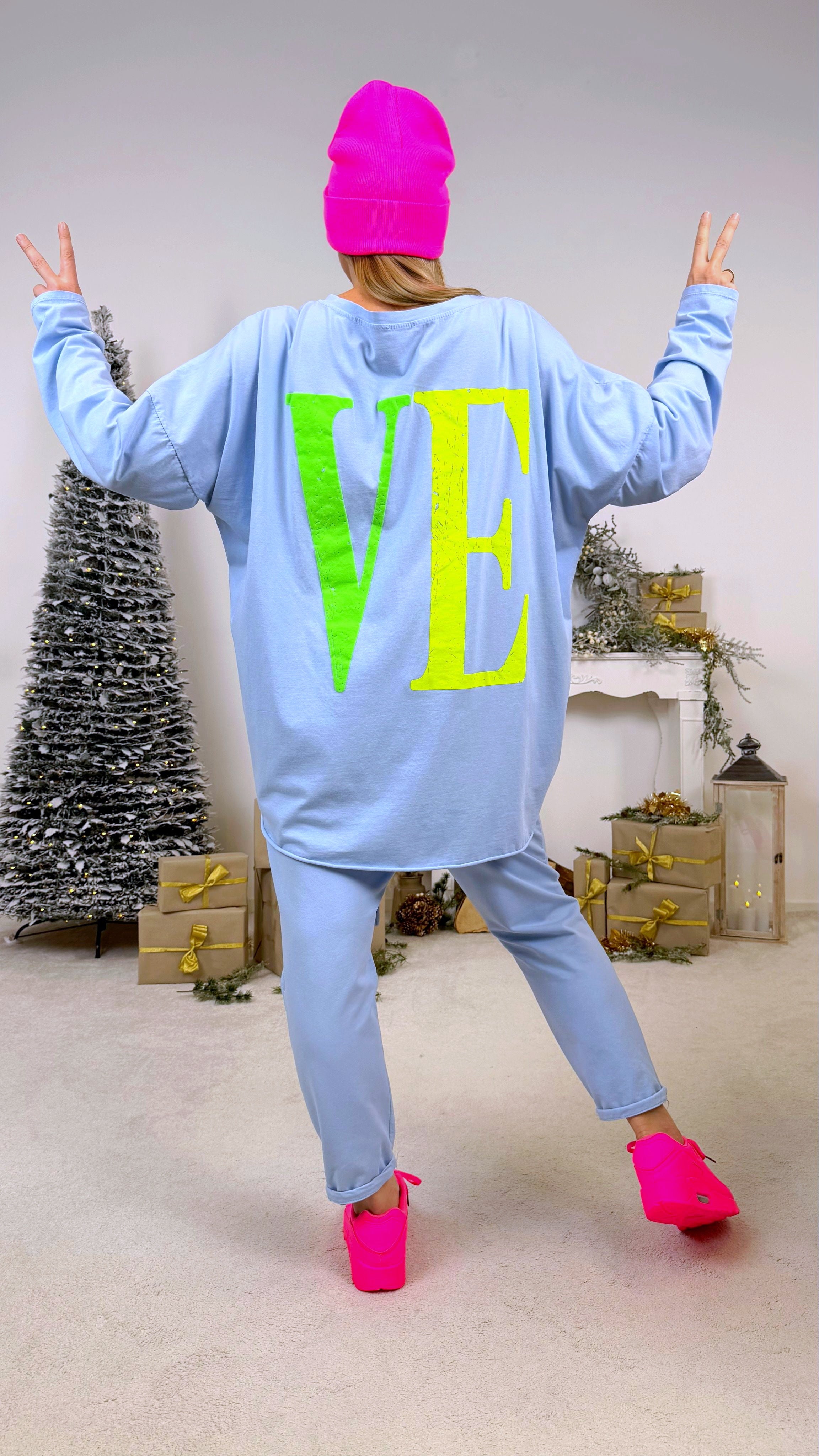 Oversized Langarmshirt Love *Hellblau*