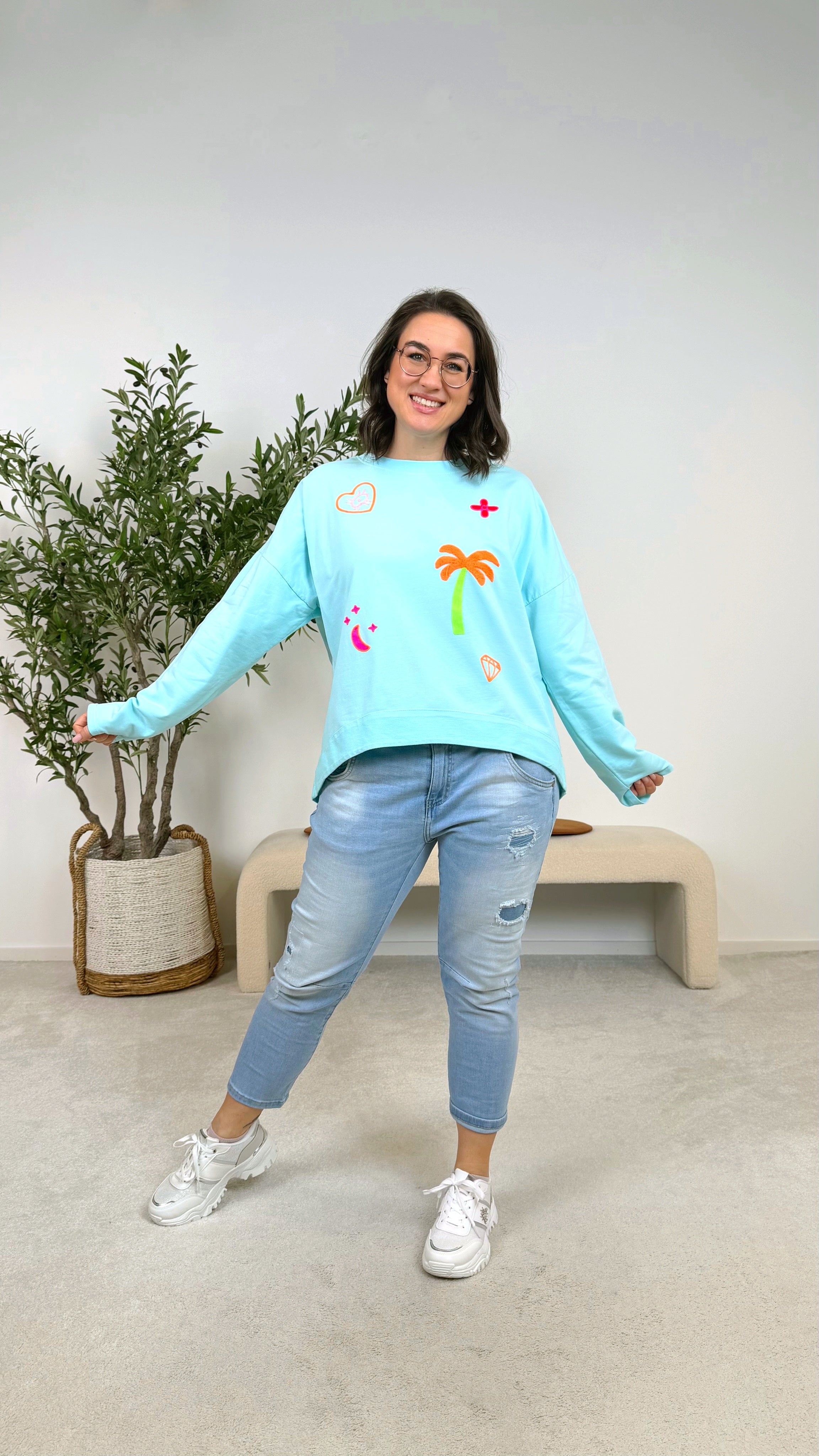 Langarmshirt Happy Spring Art *Hellblau*