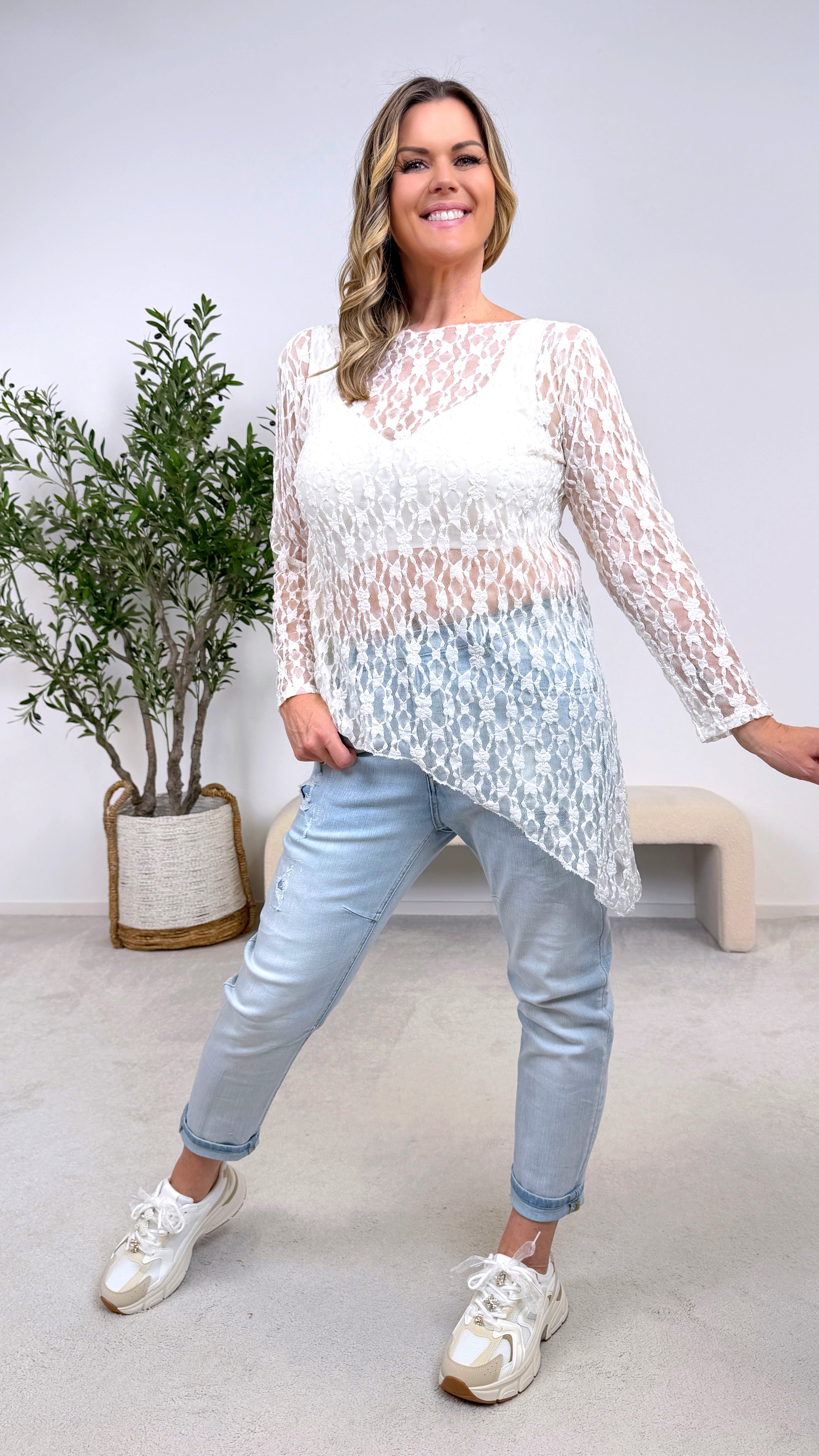 Spitzenshirt Romantic Glow *Woll-Weiß* (lieferbar ab 2.2.26)