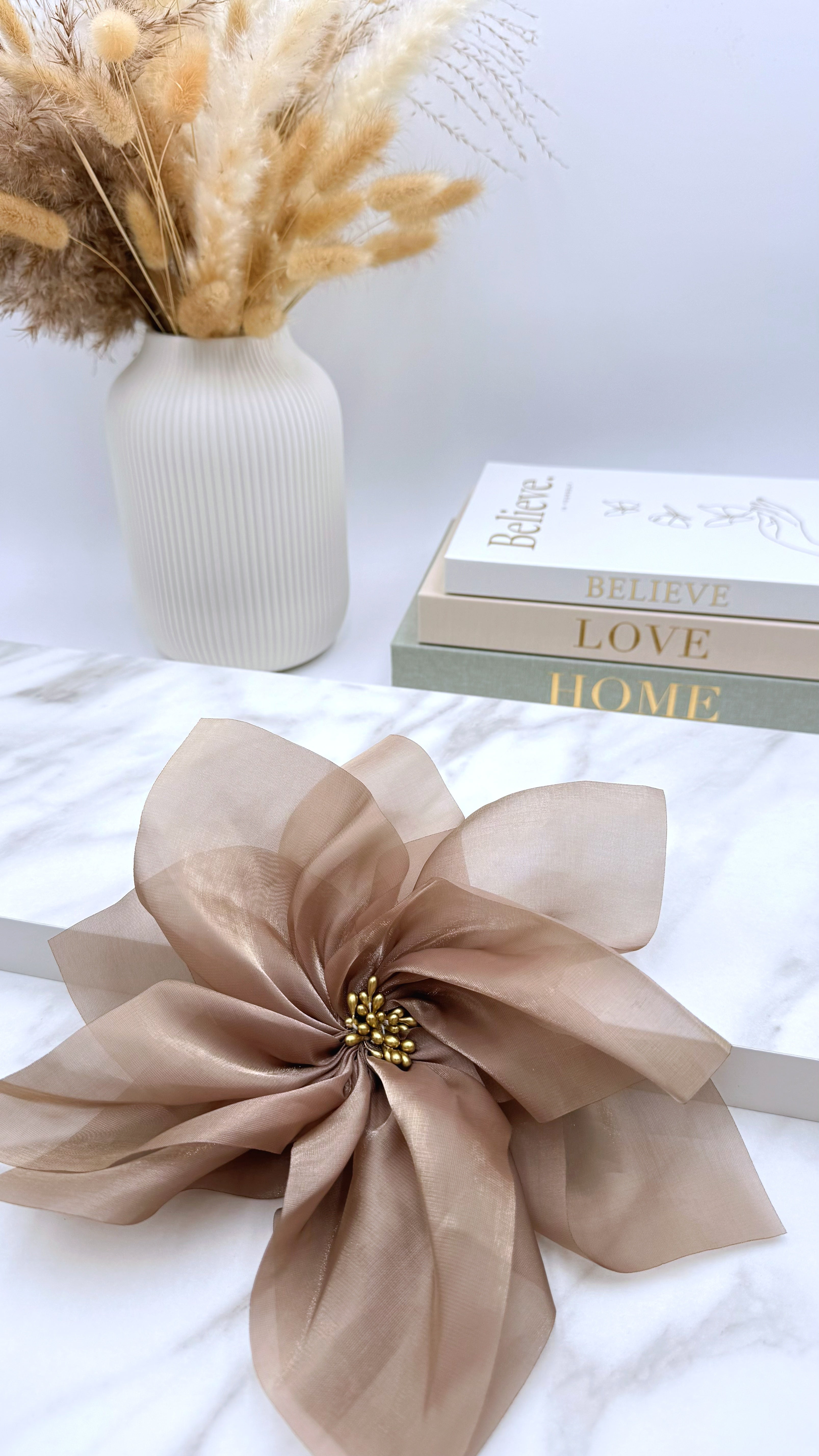 Brosche Soft Power Flower *Taupe*
