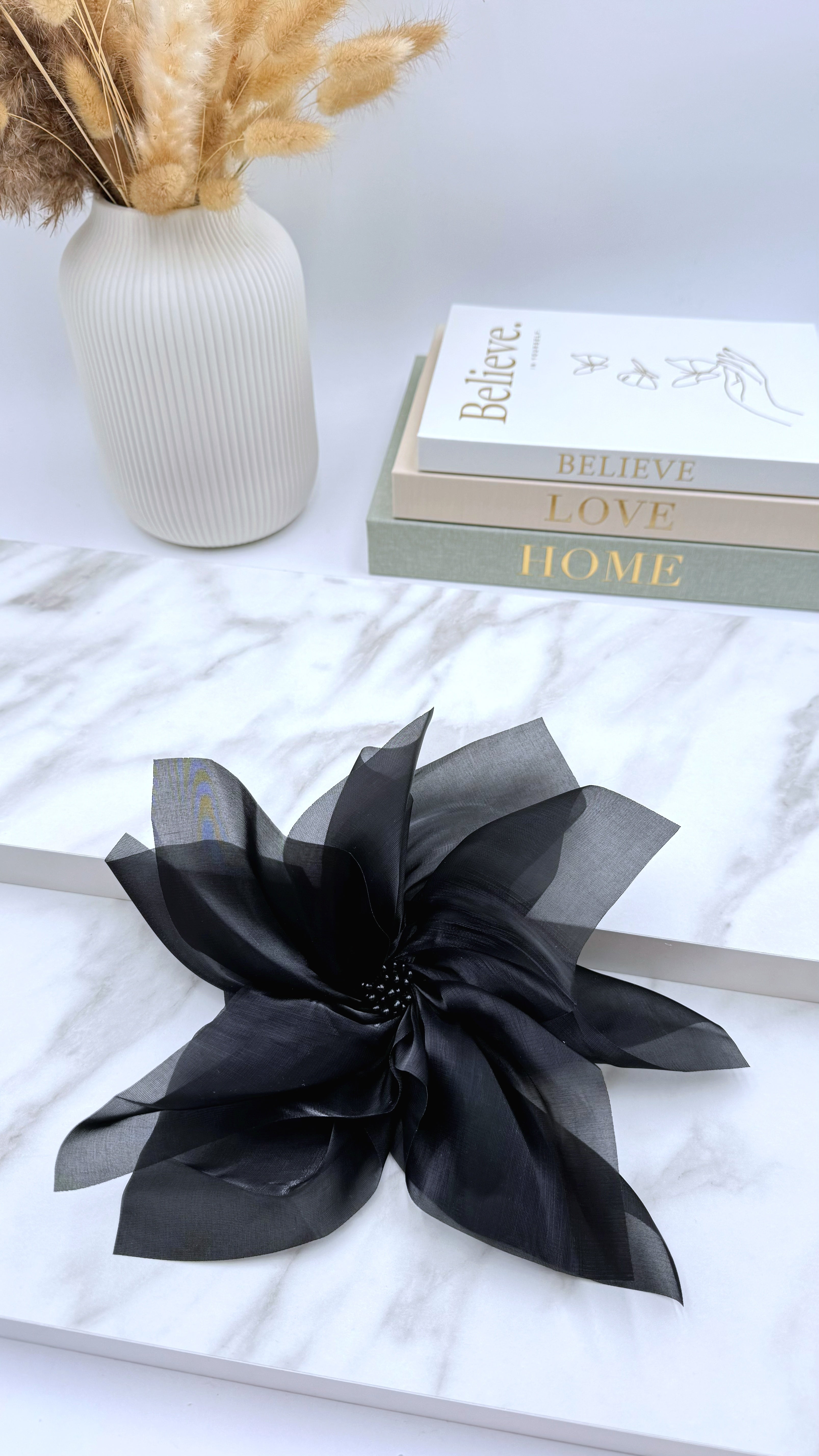 Brosche Soft Power Flower *Schwarz*