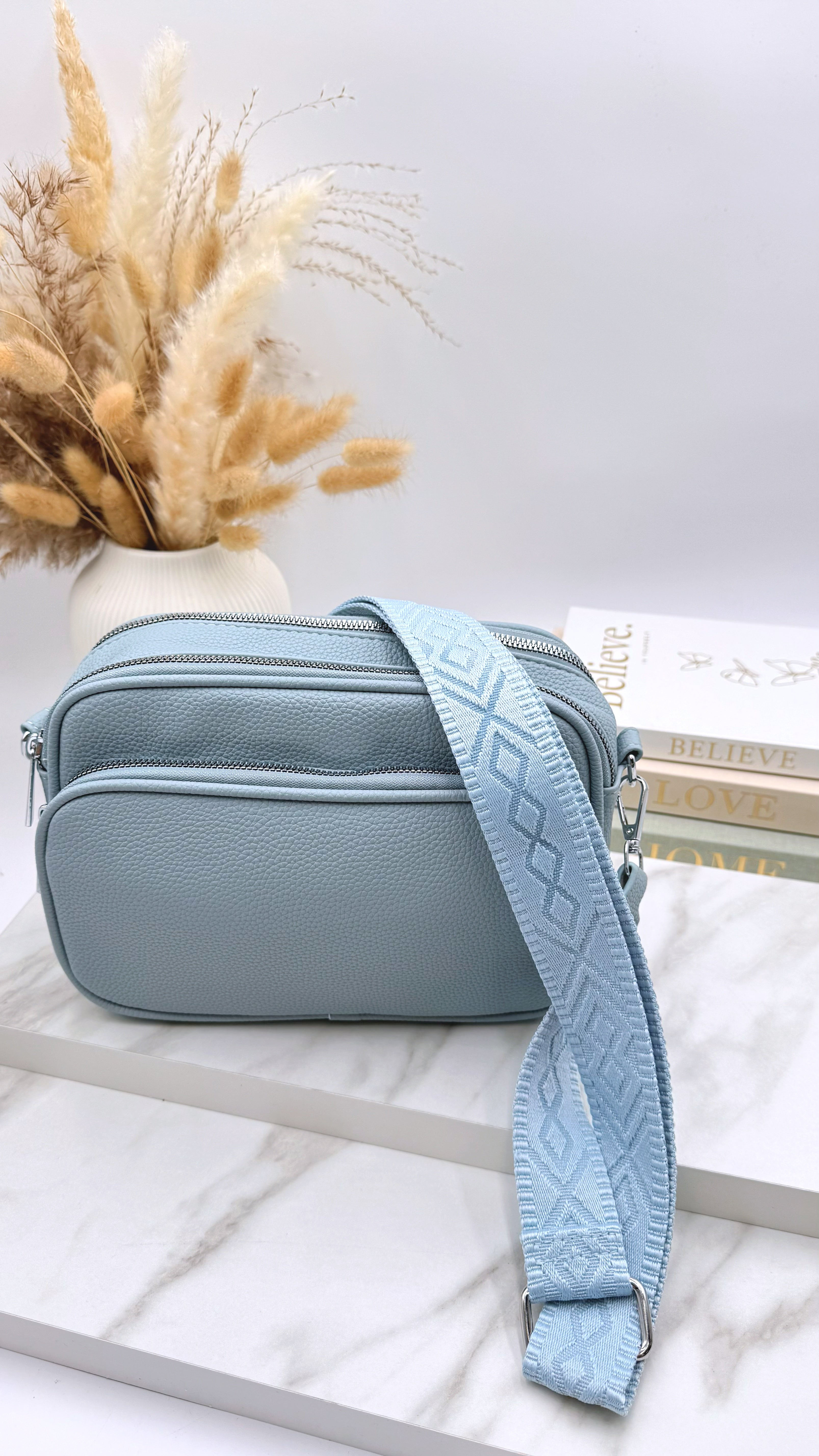 Kleine Umhänge Tasche Classy Touch *Hellblau*