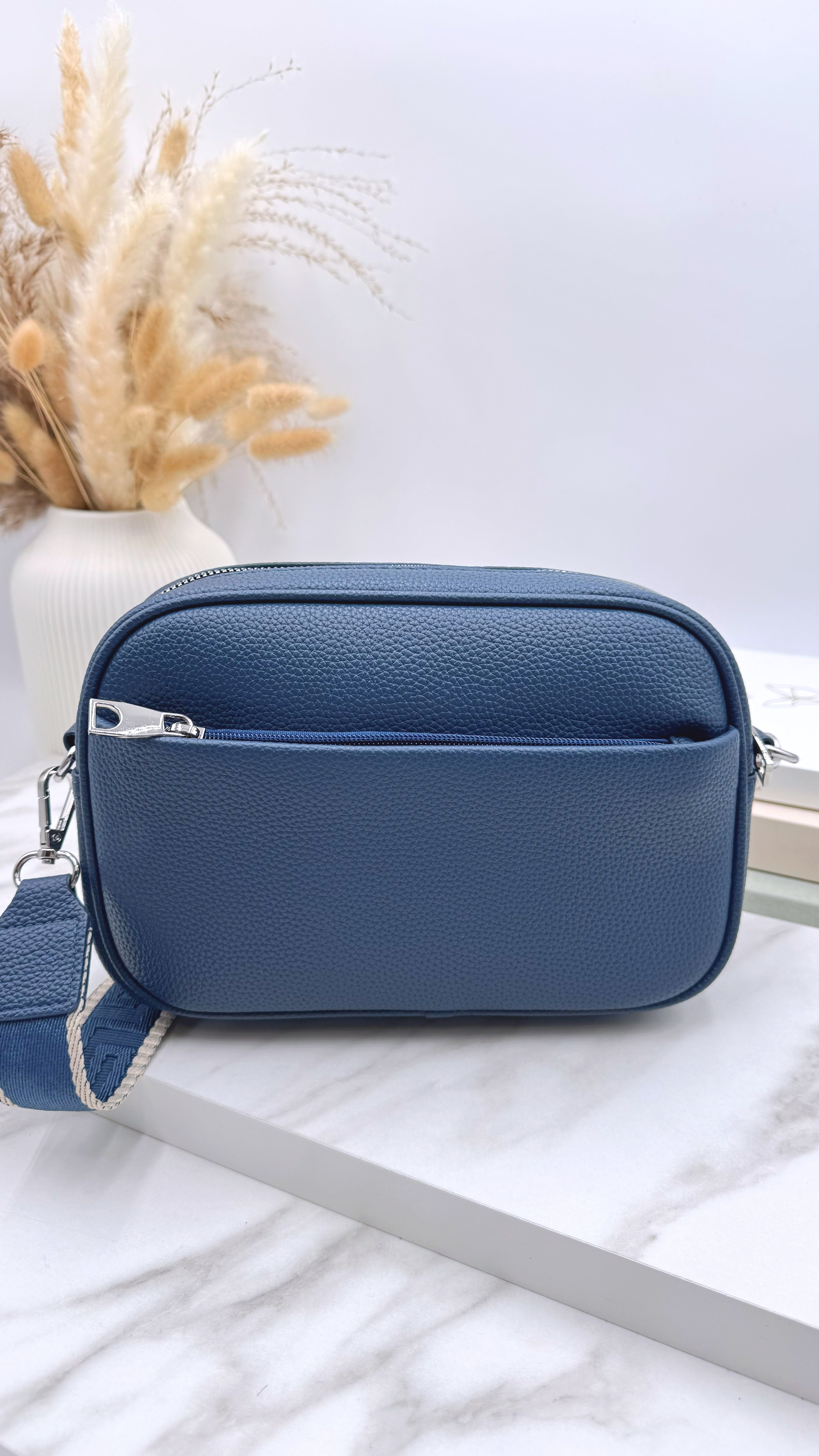 Umhängetasche Ivory Muse *Dunkelblau*