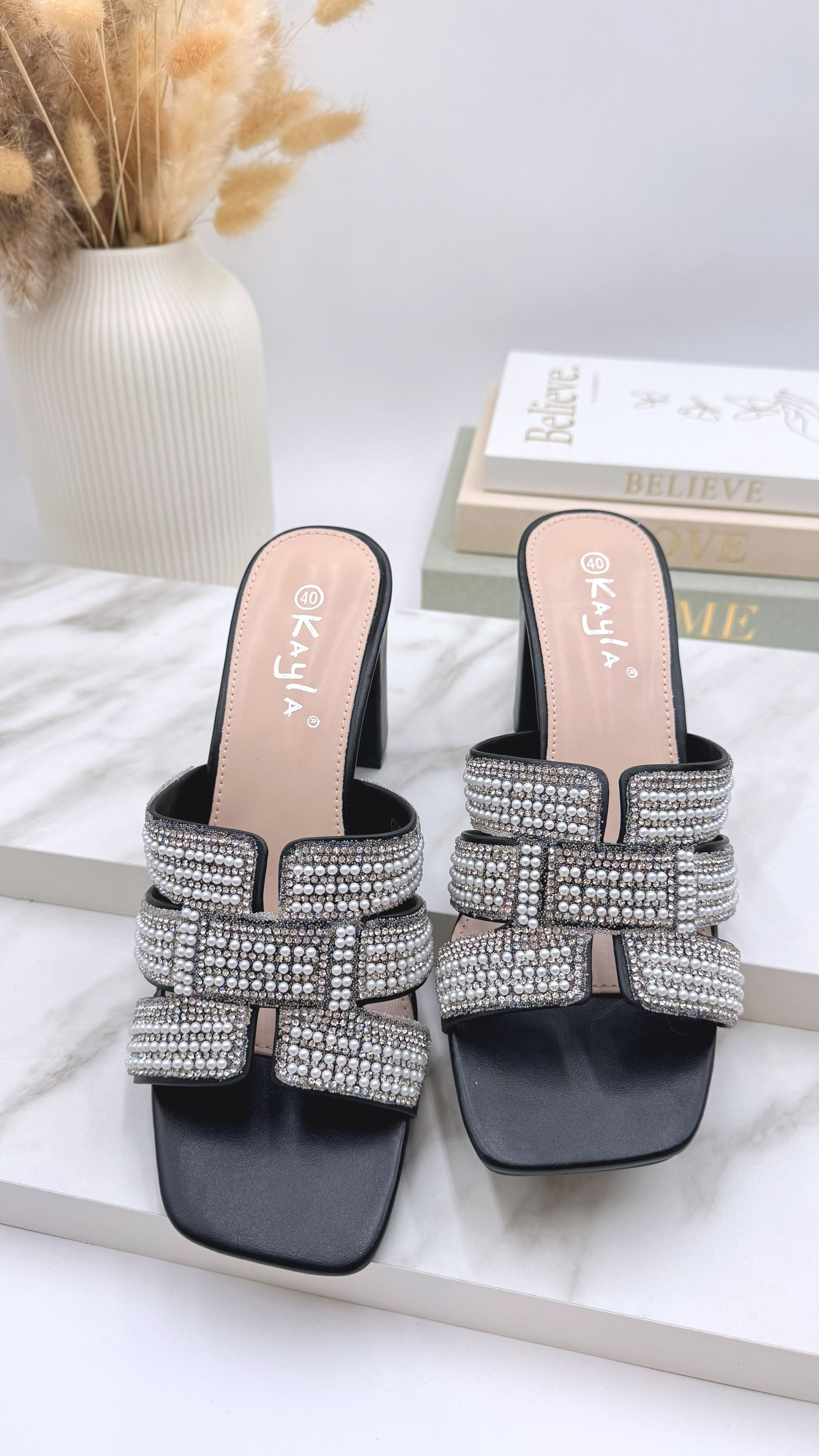 Sandale Luxury Bow *Schwarz*