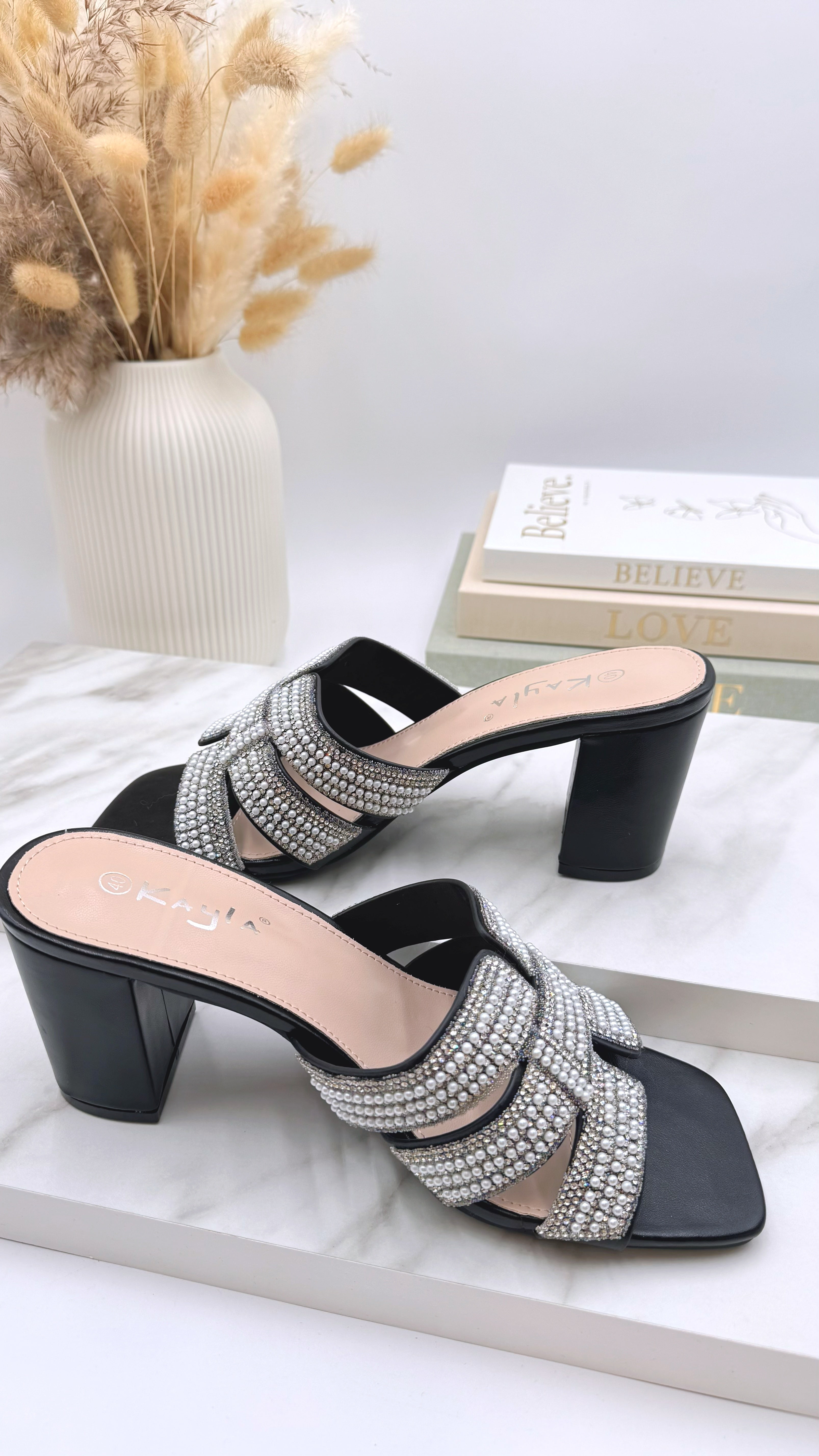 Sandale Luxury Bow *Schwarz*