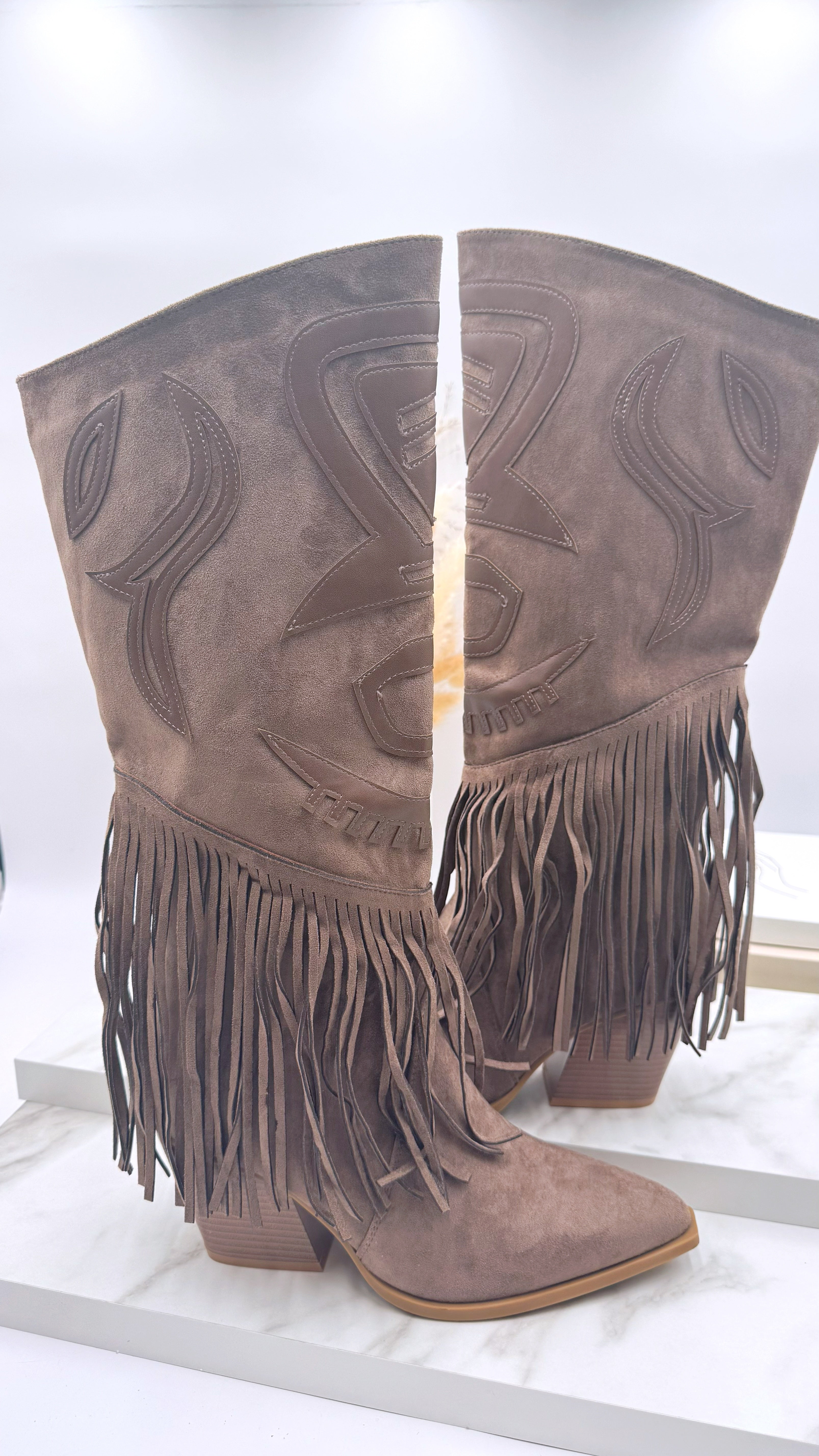 Stiefel Tribal Fringe *Taupe*