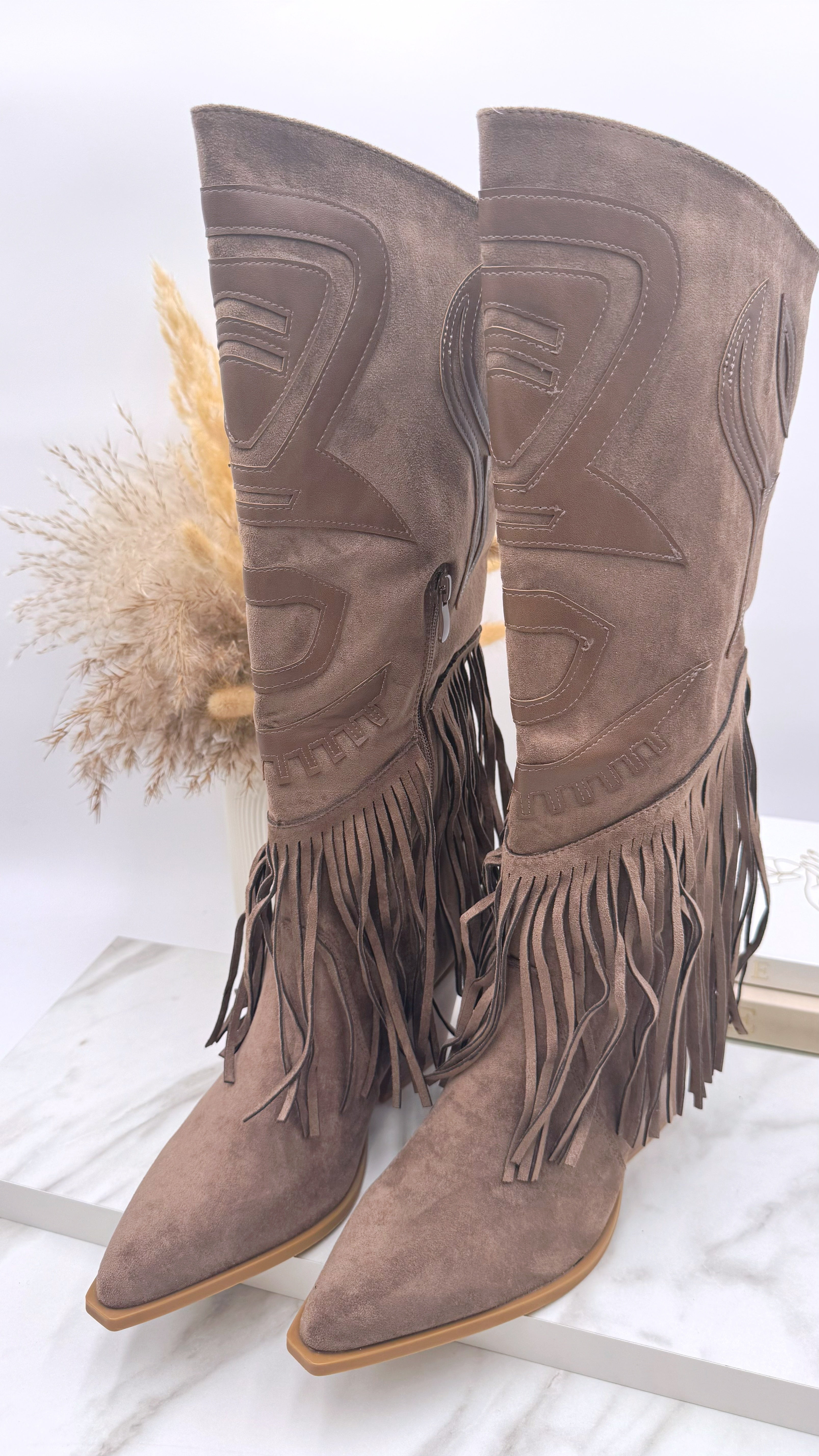 Stiefel Tribal Fringe *Taupe*